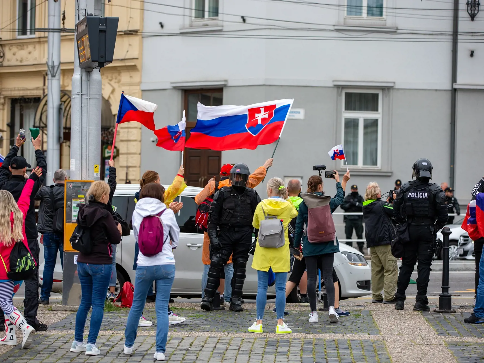 Demonštrácia v centre Bratislavy proti očkovaniu, pandemickým opatreniam, prezidentke SR Zuzane Čaputovej, členom vlády a parlamentu.