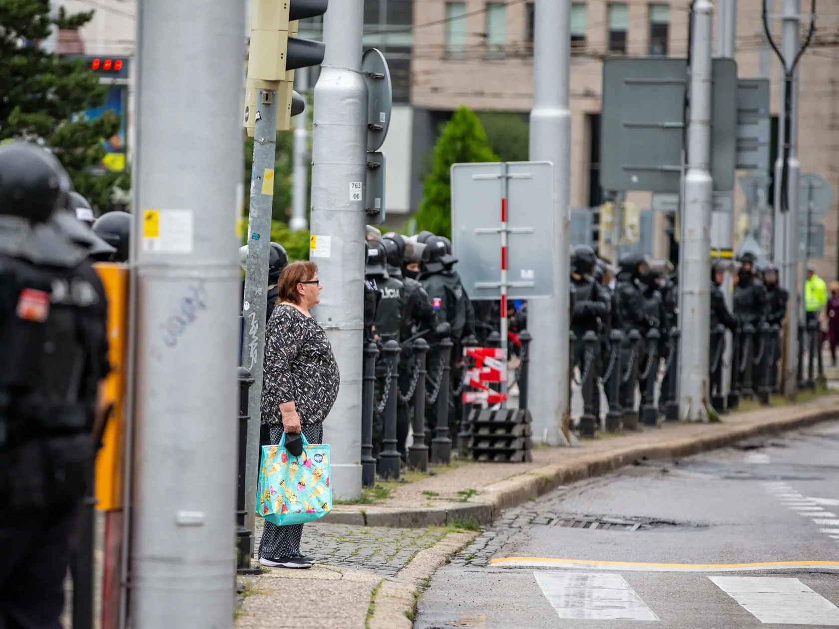 Demonštrácia v centre Bratislavy proti očkovaniu, pandemickým opatreniam, prezidentke SR Zuzane Čaputovej, členom vlády a parlamentu.
