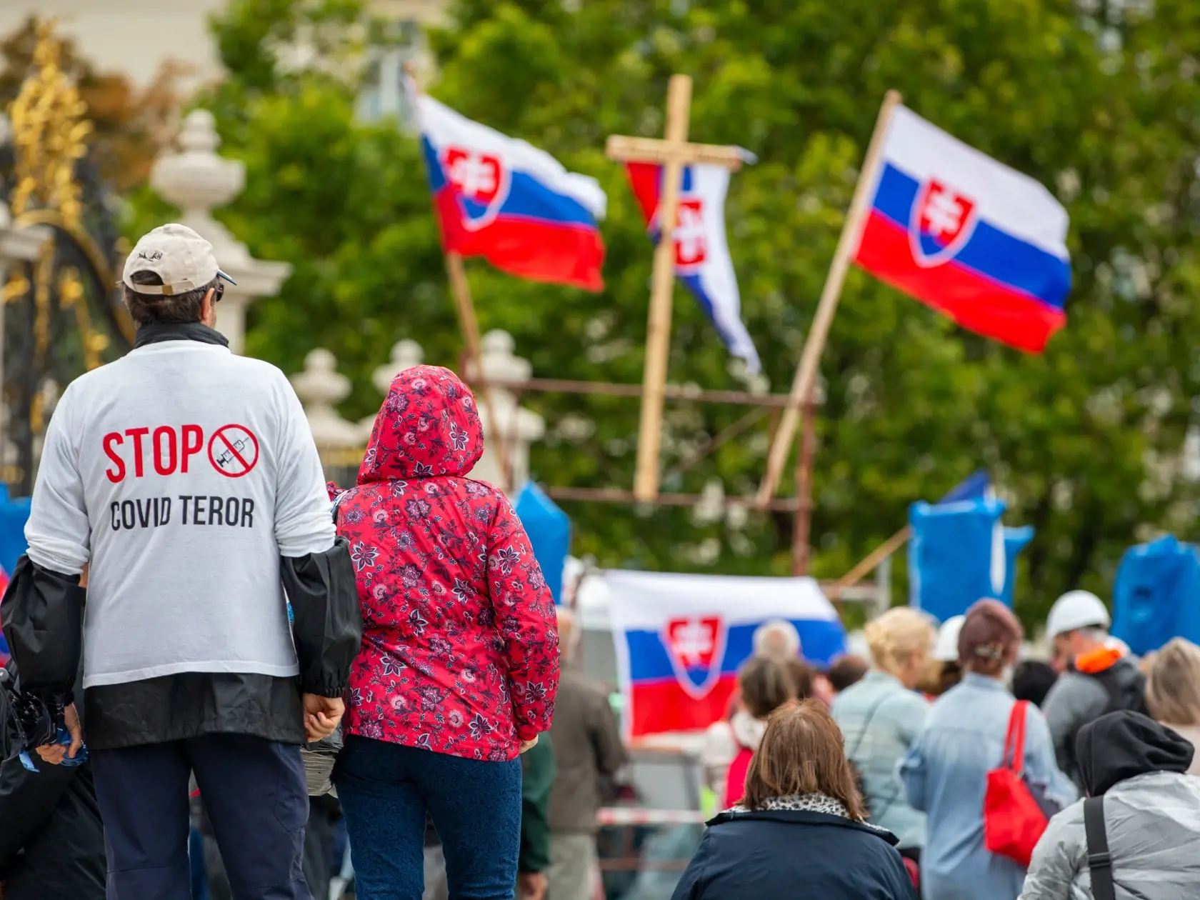Demonštrácia v centre Bratislavy proti očkovaniu, pandemickým opatreniam, prezidentke SR Zuzane Čaputovej, členom vlády a parlamentu.