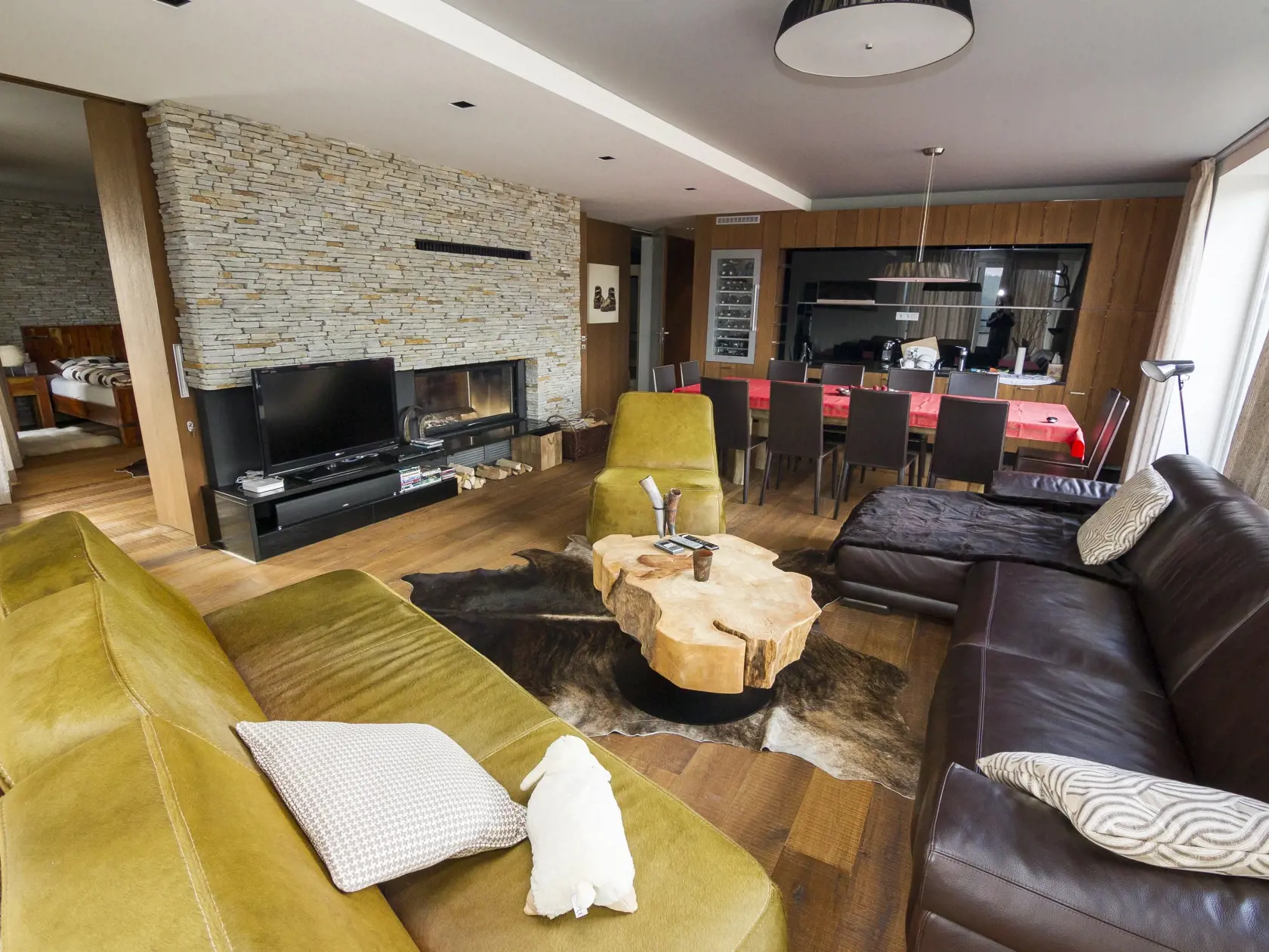 Apartmán na Donovaloch patriaci Výbohovi. Na zariadení rozhodne nešetril.