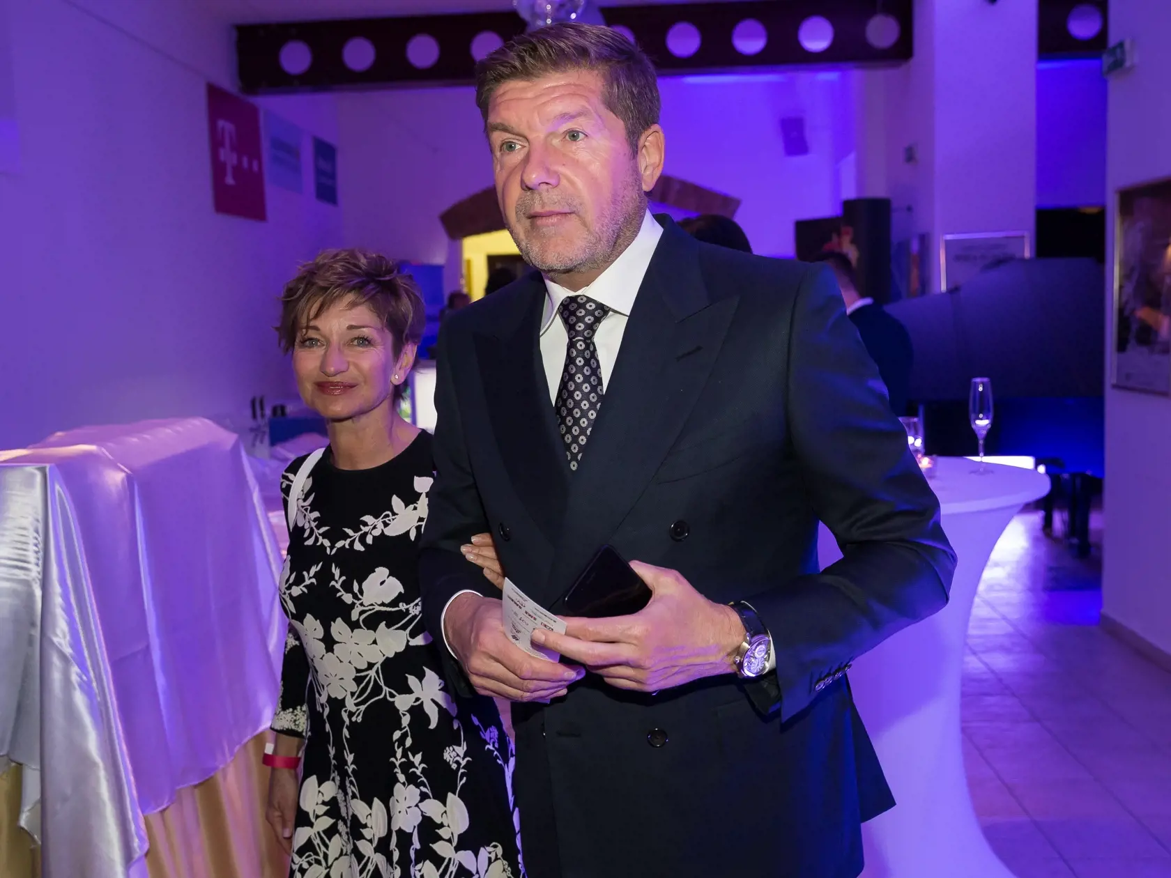 Oslava 70. narodenín herca a riaditeľa divadla Aréna Juraja Kukuru, kde sa zúčastnil aj Miroslav Výboh s manželkou.