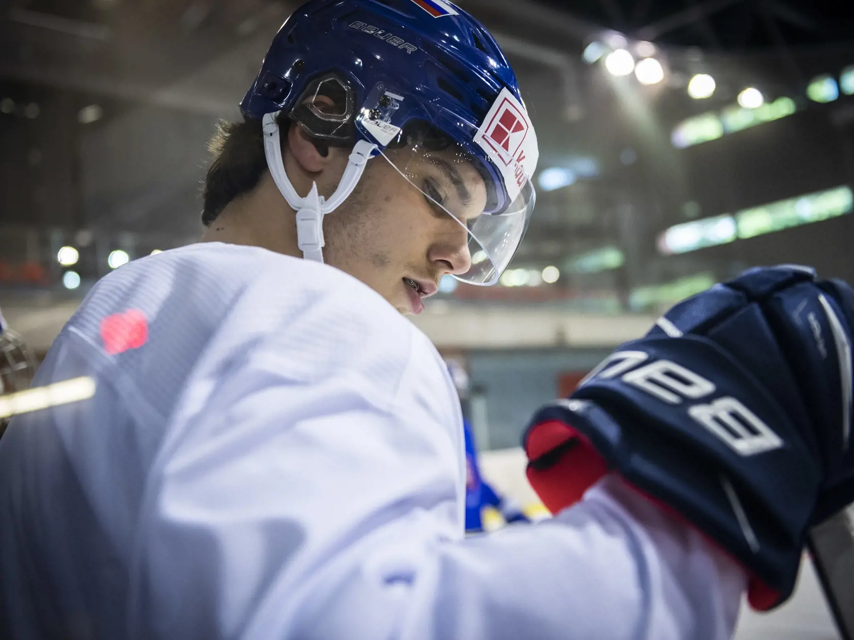 Na snímke hokejista Juraj Slafkovský počas tréningu slovenskej reprezentácie pred MS vo Fínsku v Bratislave 10. mája 2022. V poradí 85. majstrovstvá sveta v ľadovom hokeji sa uskutočnia vo Fínsku od 13. do 29. mája 2022. FOTO TASR - Jaroslav Novák