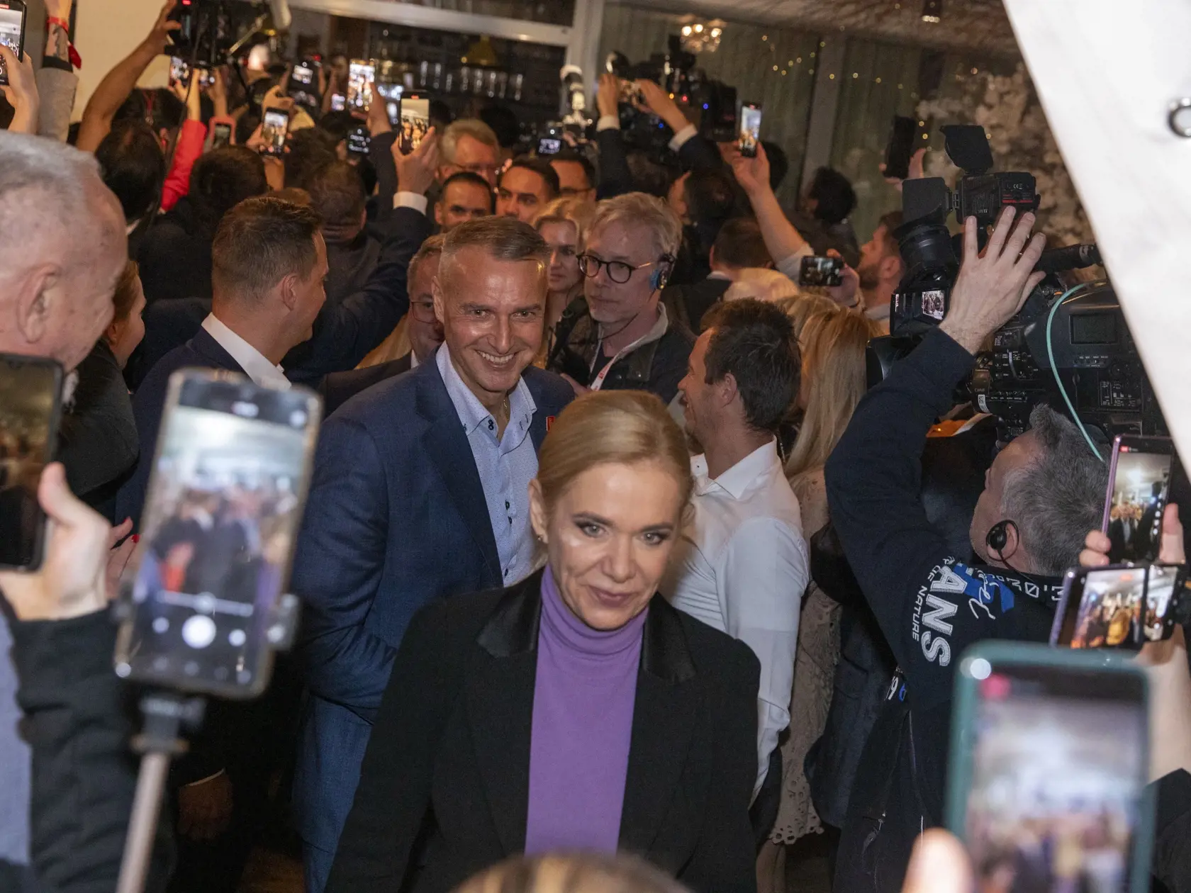  Na snímke je volebná noc v centrále prezidentského kandidáta Petra Pellegriniho v bratislavskej reštaurácií Aušpic.
