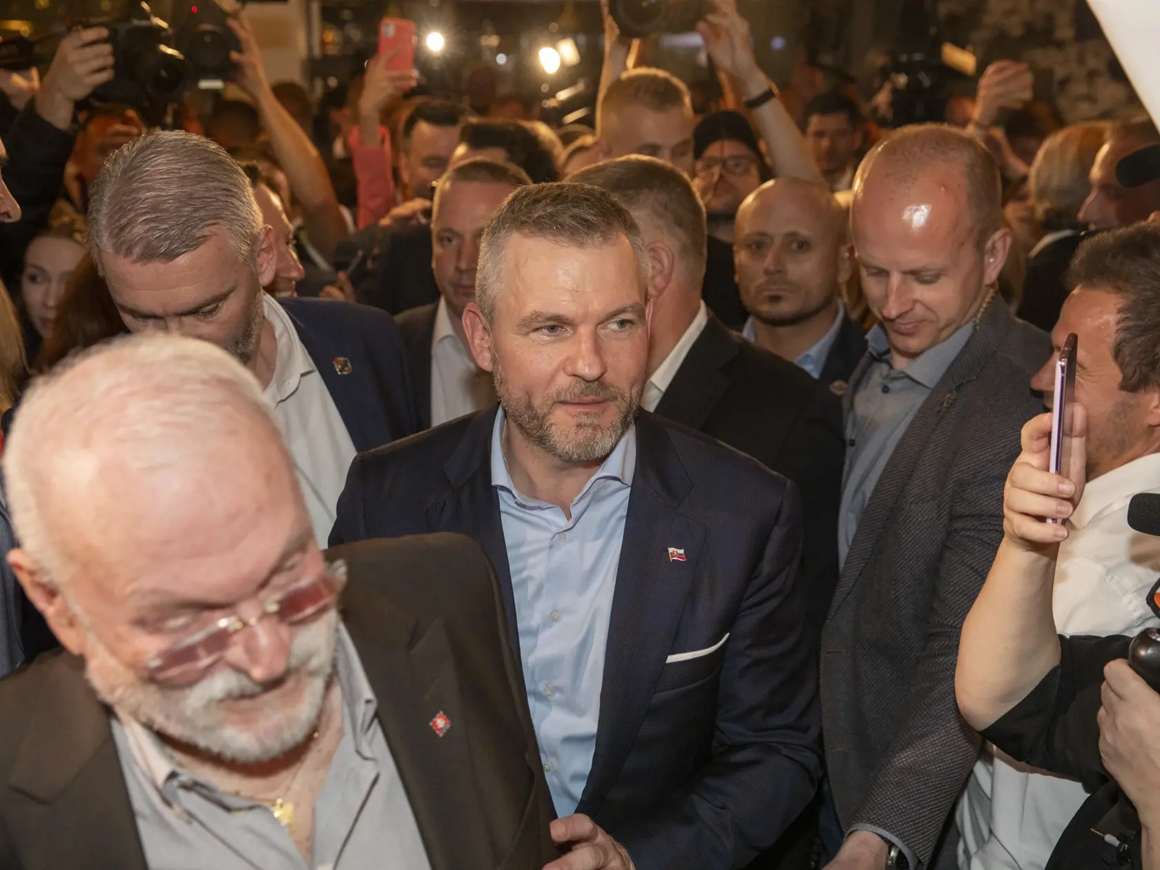 Na snímke je volebná noc v centrále prezidentského kandidáta Petra Pellegriniho v bratislavskej reštaurácií Aušpic.
