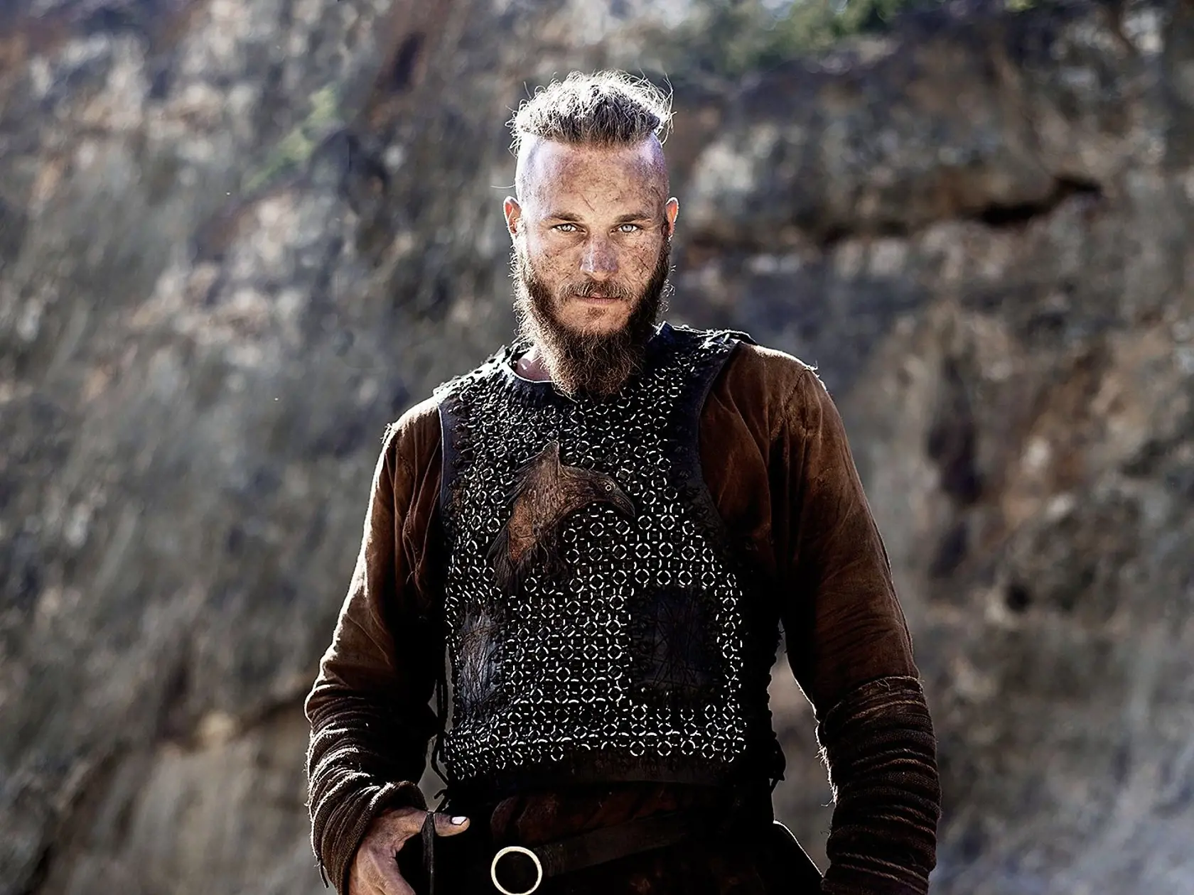 Nahovoril Travisa Fimmela ako Vikinga Ragnara Lothbroka.  