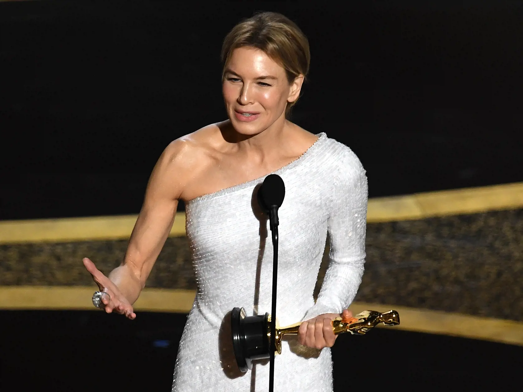 Najlepšou herečkou Oscarov sa stala Renee Zellweger.