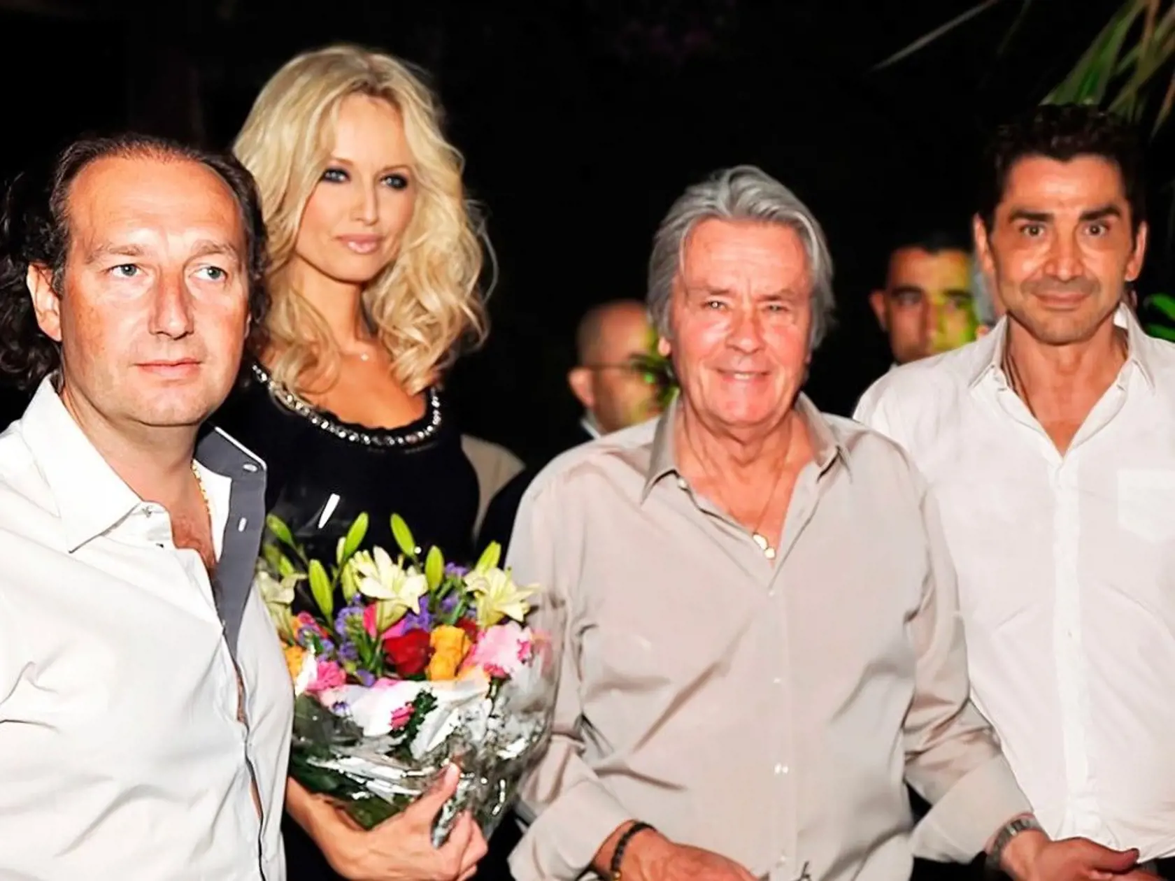 2010: Adriana Sklenaříková a Alain Delon navštívili Jad Mahal. Vítal ich André Ohanian (vpravo). 