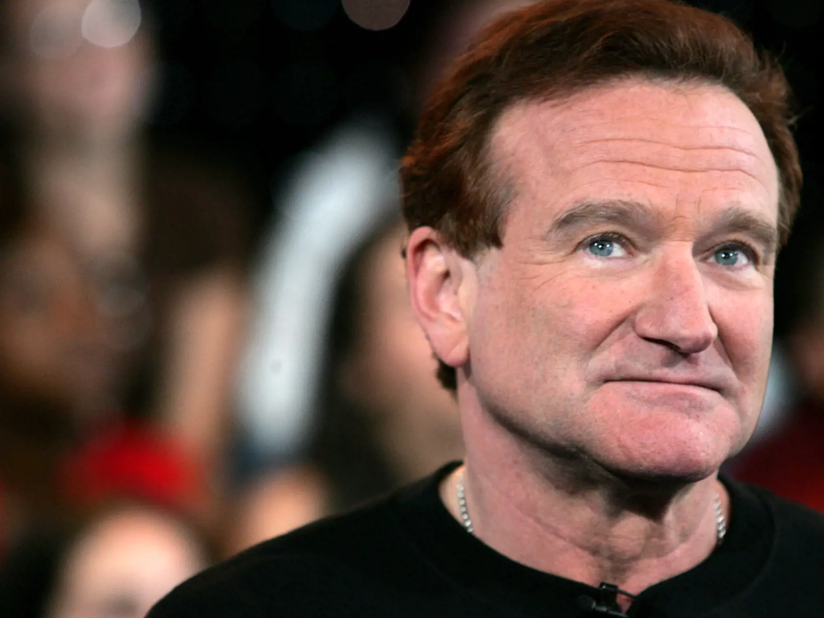 Robin Williams bol jedným z najlepších komediálnych hercov v histórii. Filmy ako Mrs. Doubtfire, Good Morning Vietnam a Aladdin vyvolali smiech miliónov ľudí na celom svete a vyniesli mu dve nominácie na Oscara. Vnútornému boju však nepomohol ani smiech, ktorý fanúšikom poskytol.