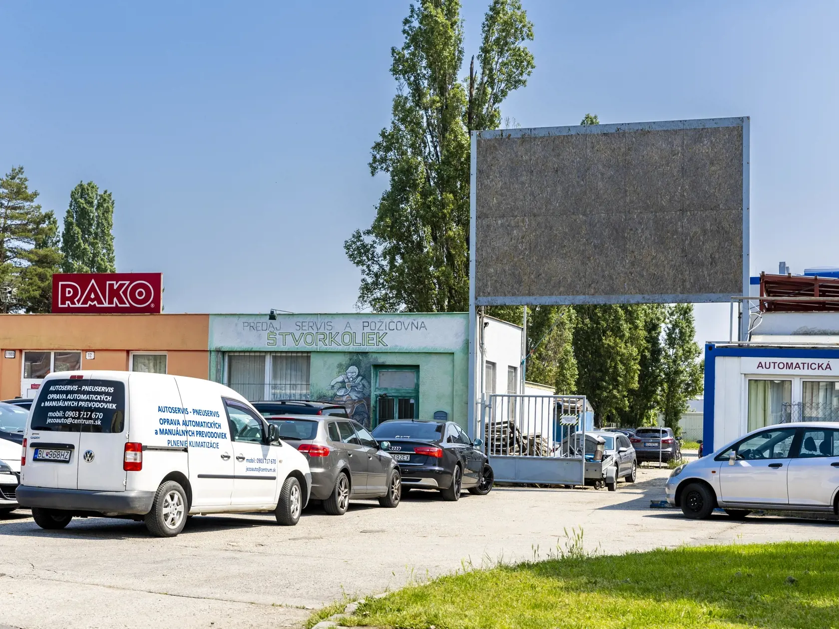 V týchto miestach stáli sklady, kde sa odohrala brutálna poprava šiestich Vietnamcov. Dnes už to tu vyzerá úplne inak.