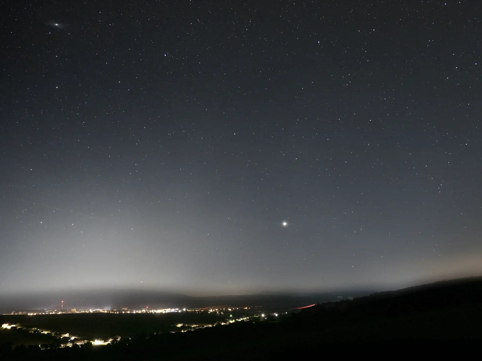 Jupiter a Andromeda nad Bánovcami nad Bebravou.