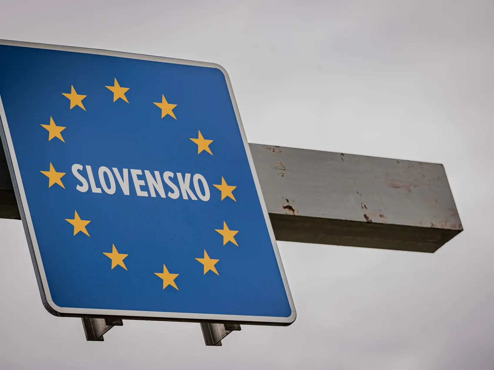 Kto nemá trvalý pobyt na Slovensku, nemôže hrať lotériu, hoci sa u nás zaočkoval.