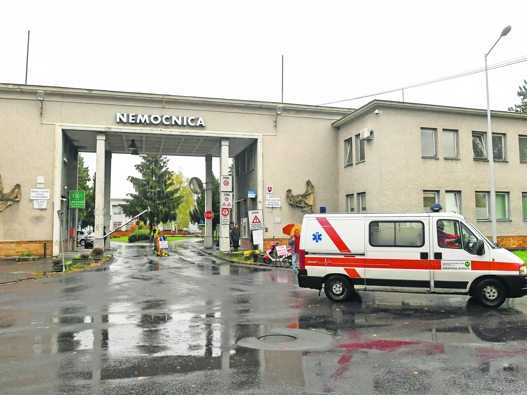 Bojnická nemocnica naplnila stavy pacientov s COVID-19 už minulý týždeň.