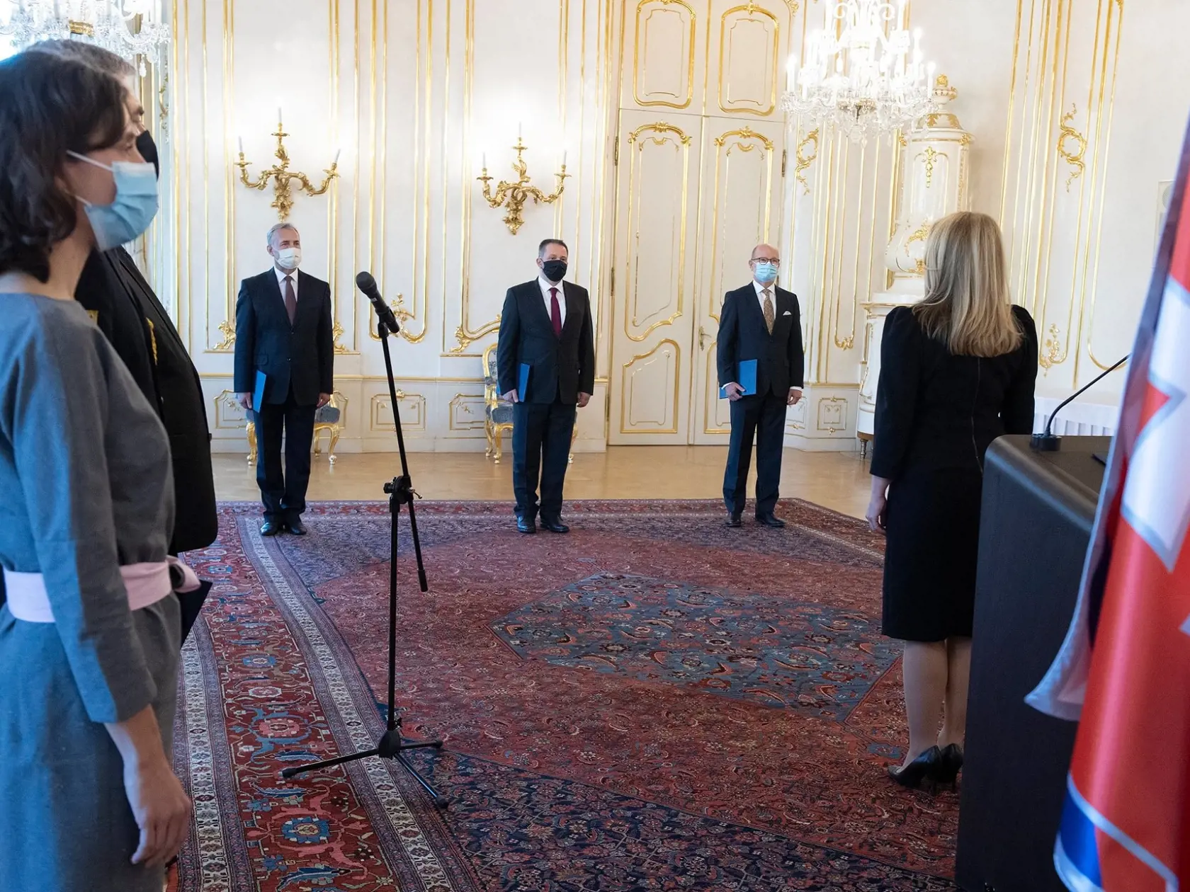 Prezidentka má v týchto dňoch opäť nabitý program. okrem návštevy nemocnice v Martine, stihla aj vymenovať veľvyslancov Slovenskej republiky