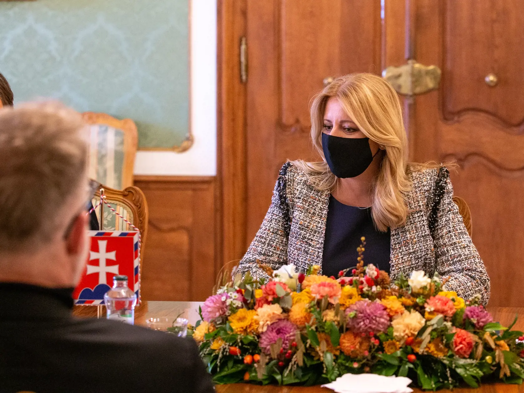 Na snímke je Zuzana Čaputová ako prijala predstavitelov kultúry a športu. 