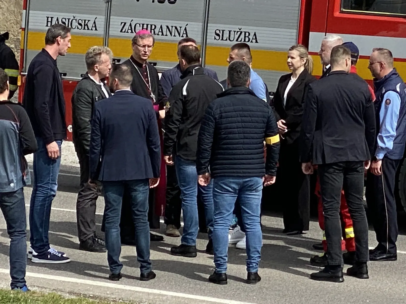 Na miesto nešťastia priletel vrtuľníkom minister vnútra Matúš Šutaj Eštok.