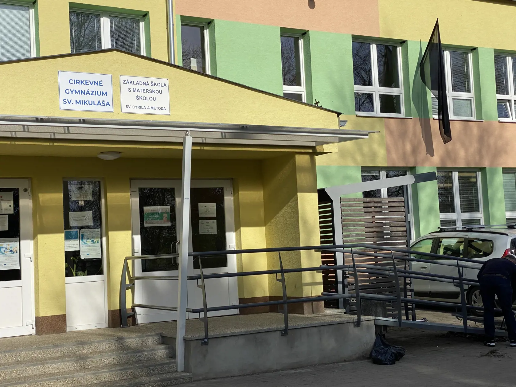 Cirkevné gymnázium sv. Mikuláša v Starej Ľubovni.