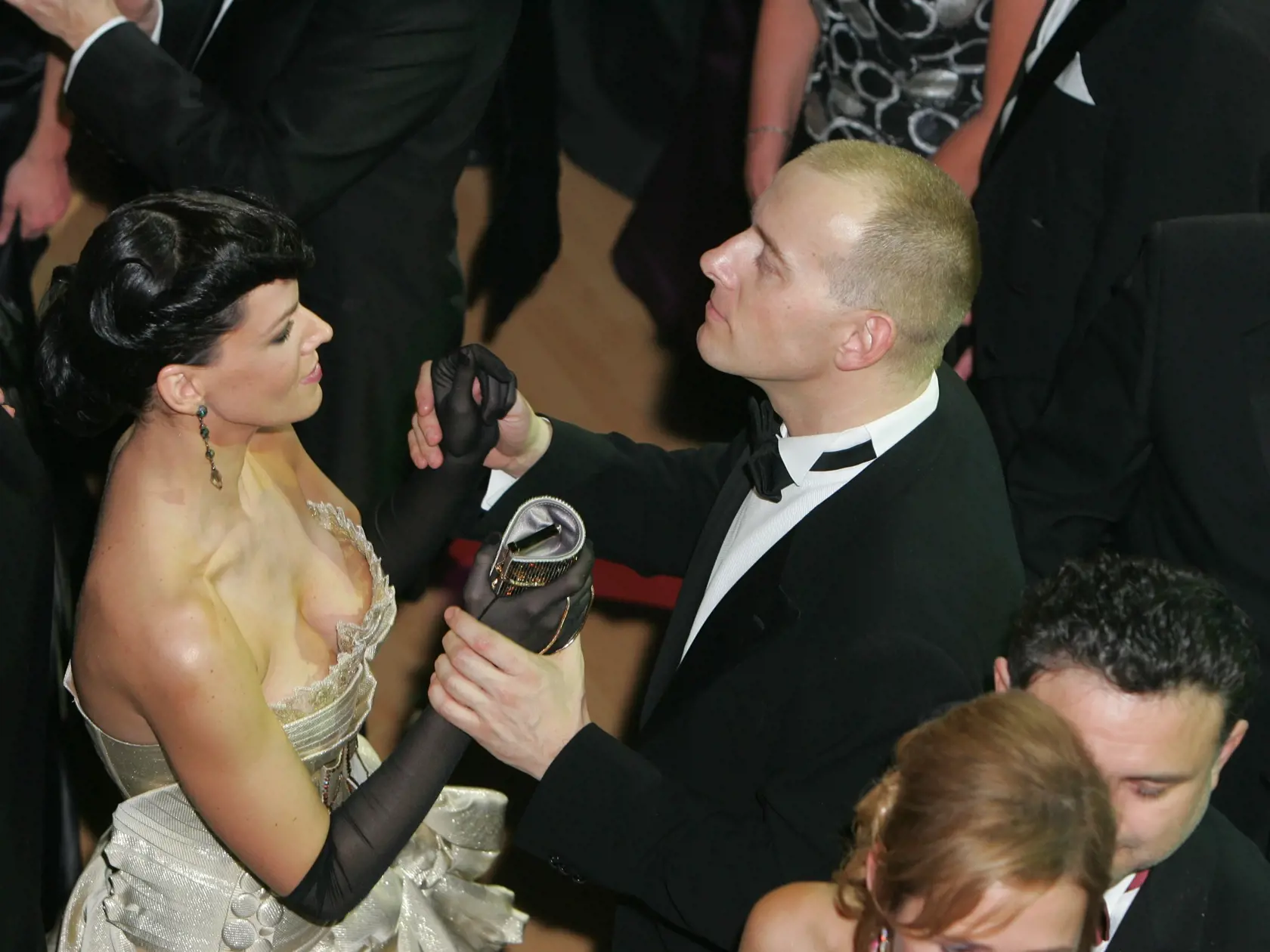 foto omnipublick;ples opera;12.01.2008;plesova sezona,na fotke boris kollar, rezesova linda, ples, plesove saty , v slovenskom narodnom divadle 