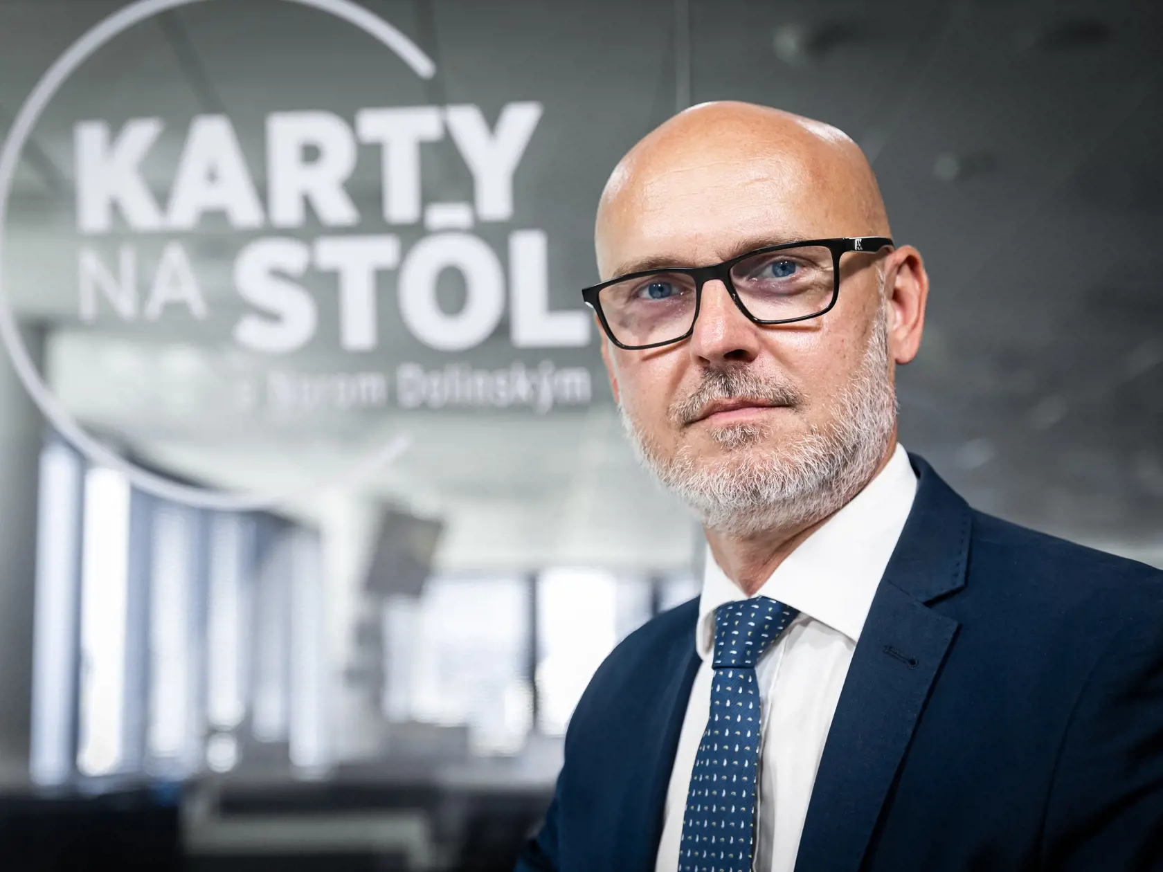 Diskusná relácia "Karty na stôl", ktorej hosťom bol Branislav Gröhling.