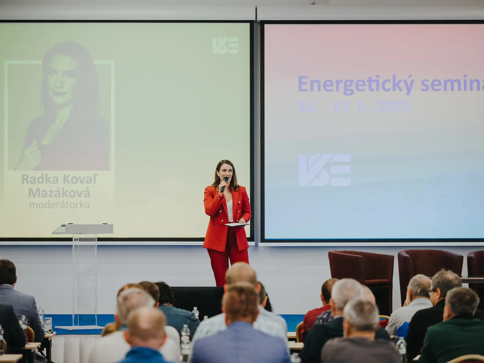 Radka Kovaľ Mazáková: Ako sa z televíznej moderátorky stala kráľovná motokrosového komentovania!