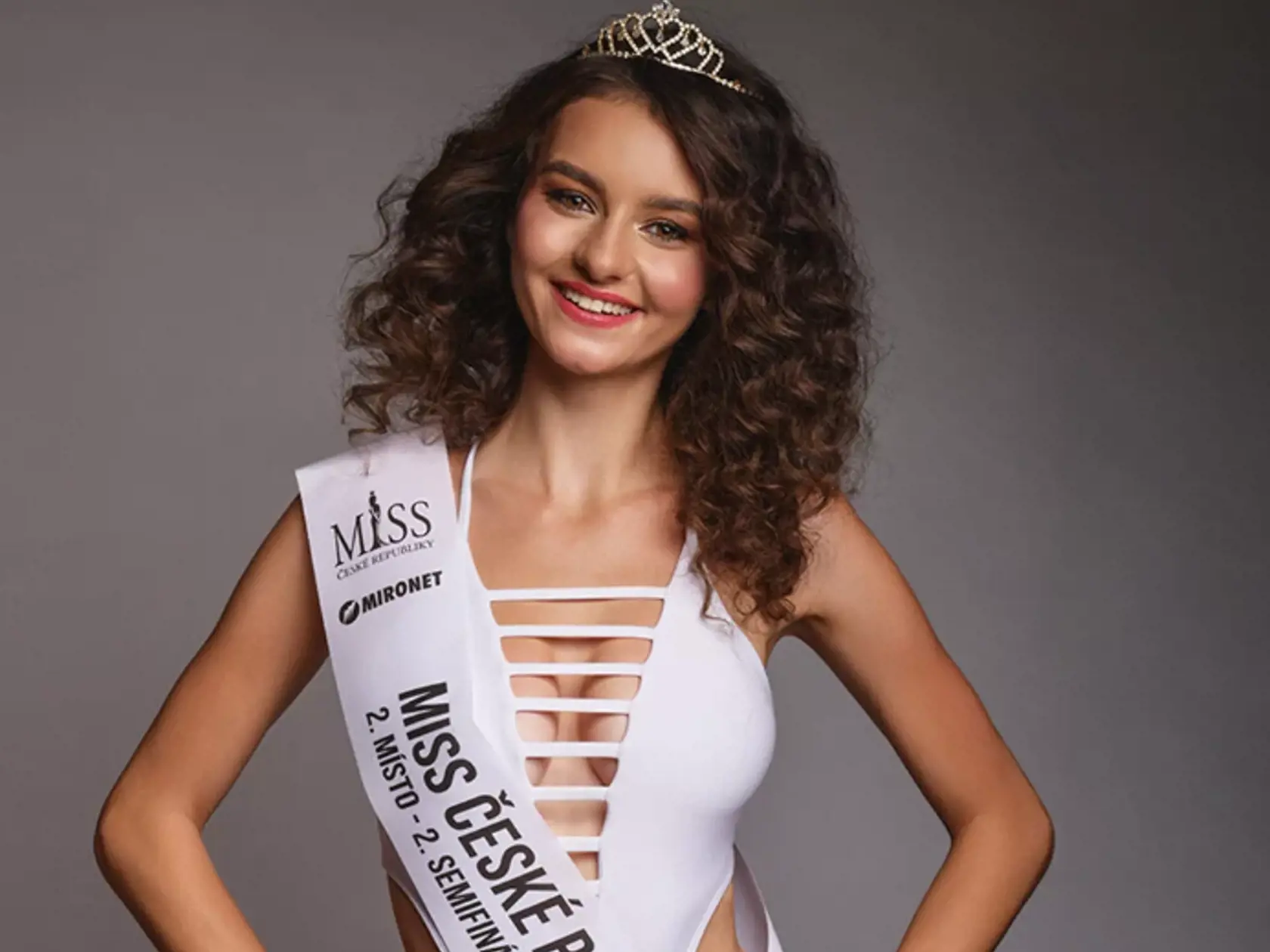 Julie Hojdyszová sa v českej miss vzdala korunky.