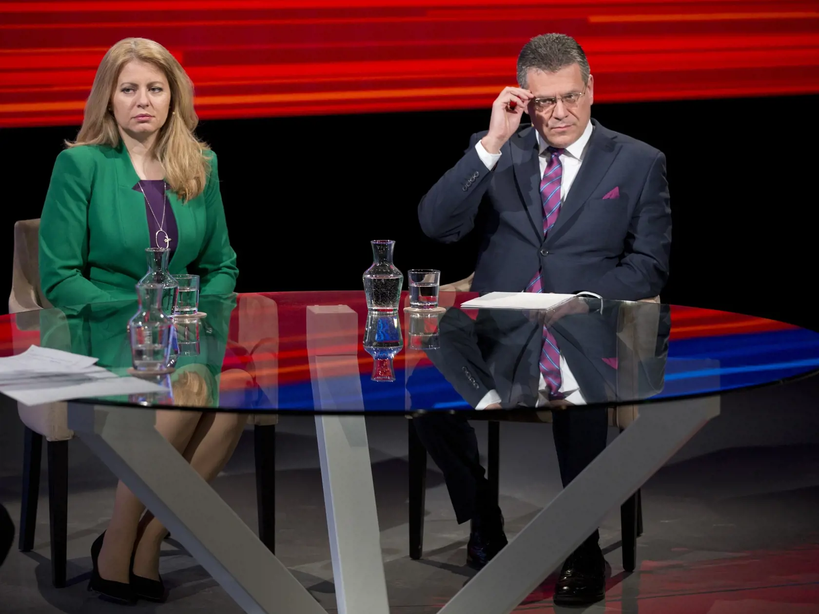 V druhom kole volieb sa stretnú Zuzana Čaputová a Maroš Šefčovič.