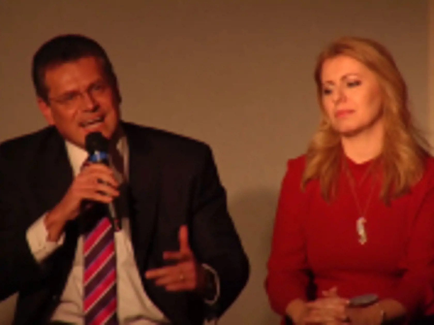 V druhom kole volieb sa stretnú Zuzana Čaputová a Maroš Šefčovič.