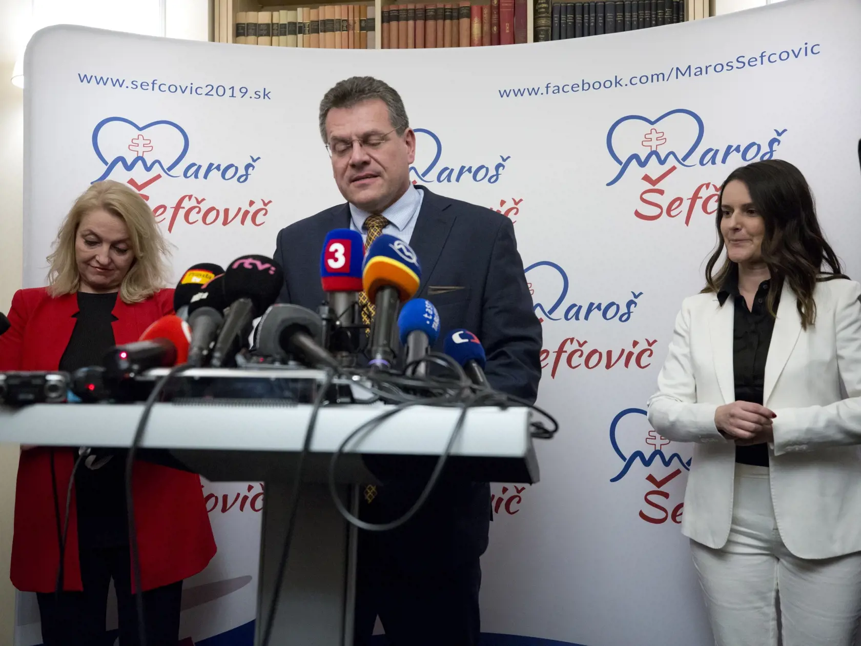 Do druhého kola prezidentských volieb sa prebojoval aj Maroš Šefčovič.