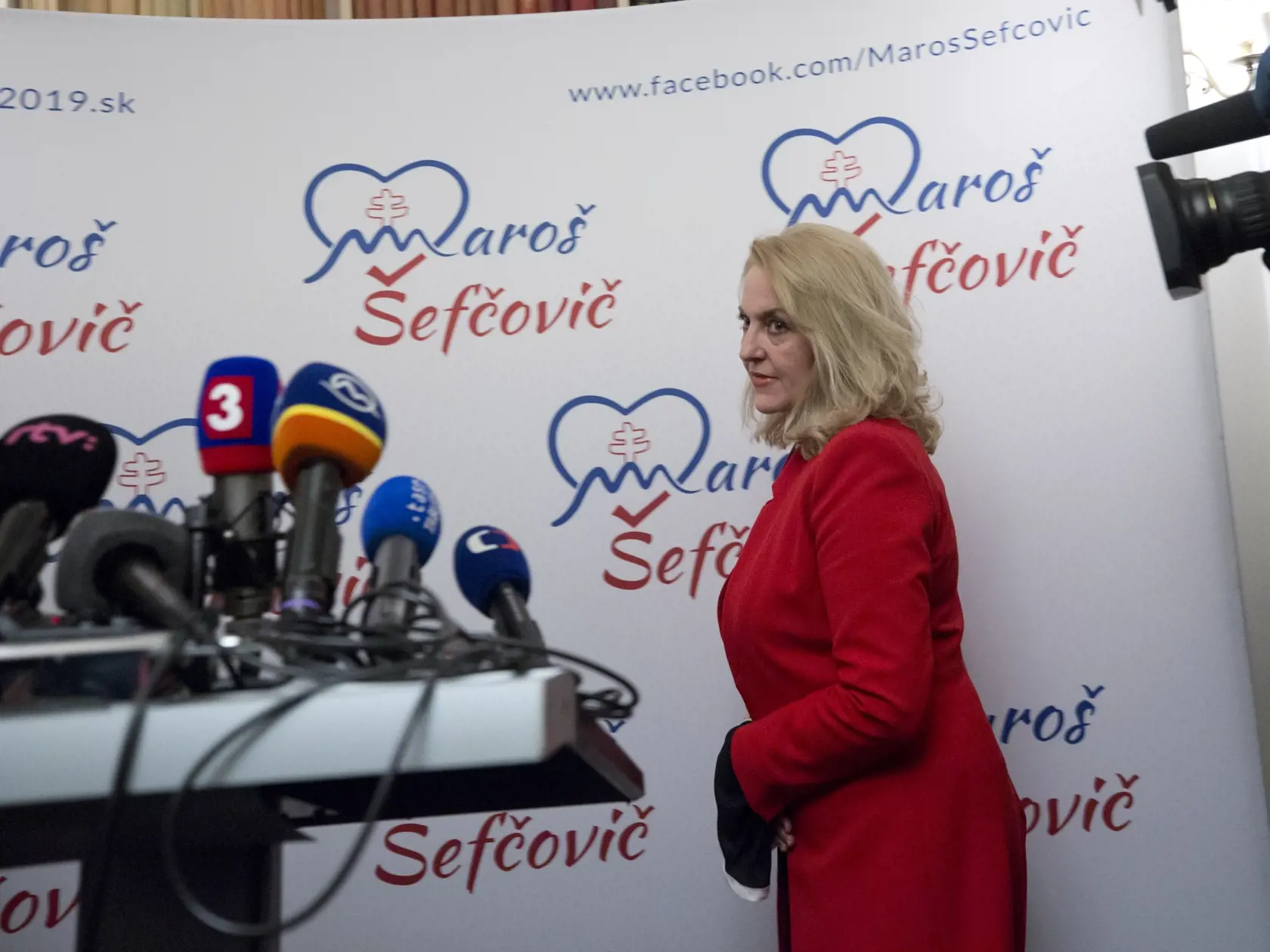 Maroš Šefčovič sa s manželkou doma určite nenudí. 