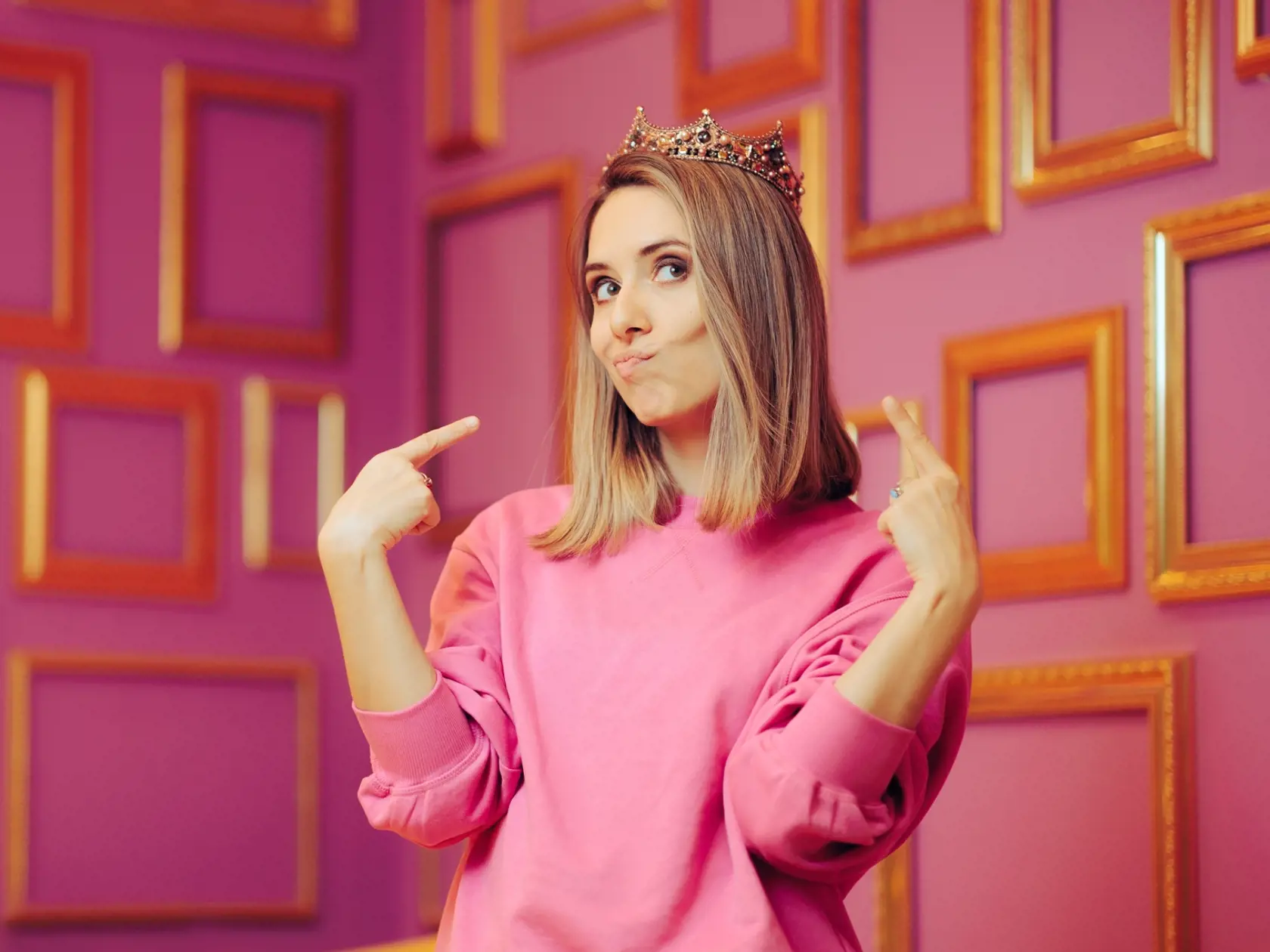 Vain,Queen,Wearing,A,Crown,Pointing,To,Herself.,Attention,Seeker