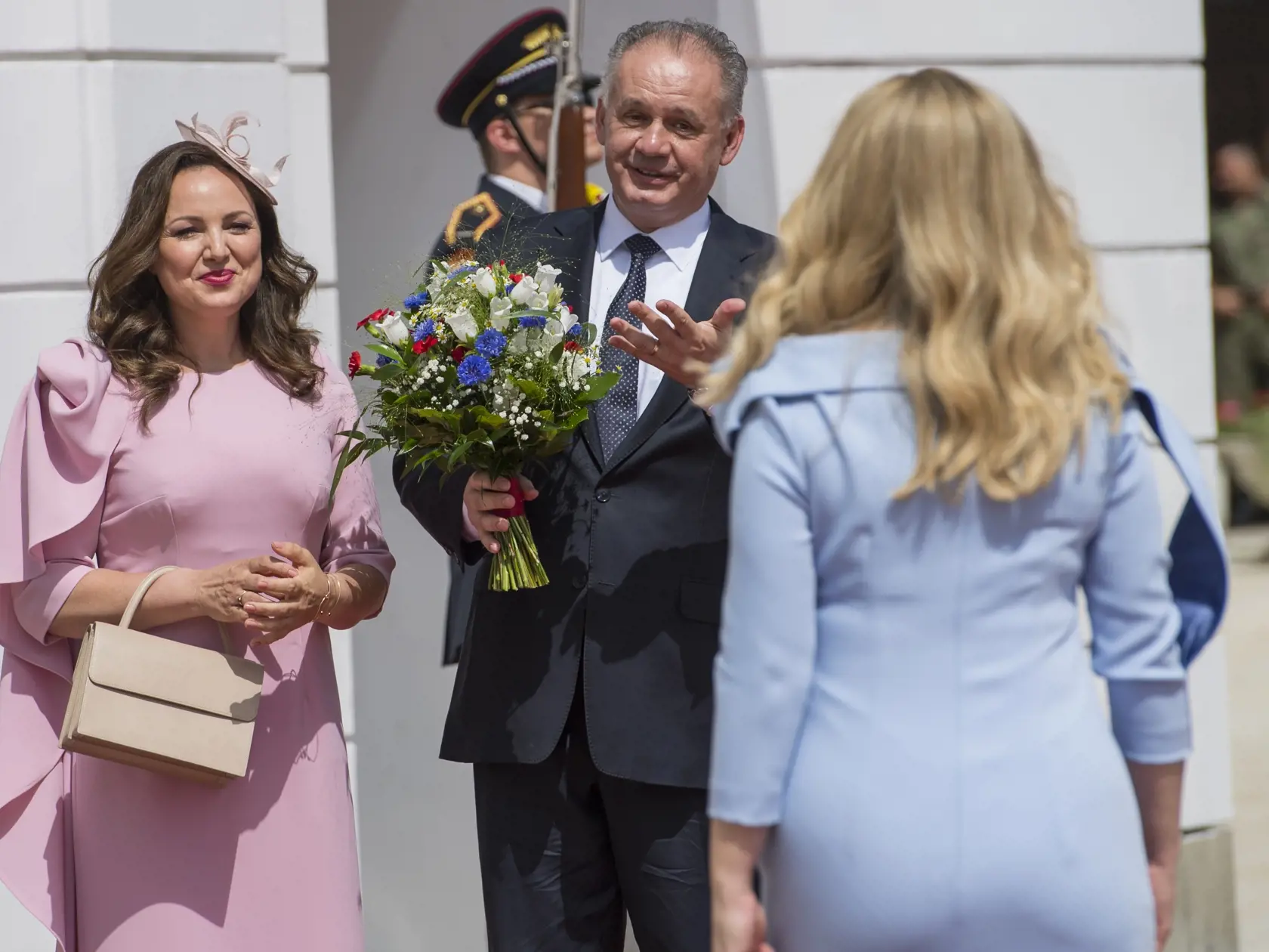 Andrej Kiska odovzdal Zuzane Čaputovej Prezidentský palác.