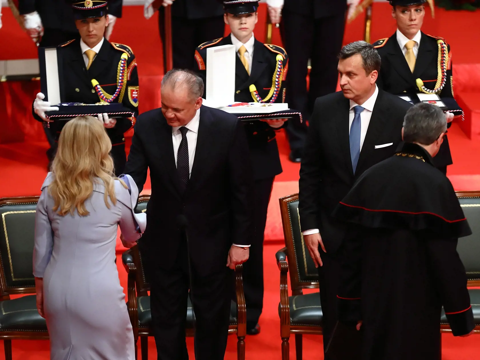 Slávnostná schôdza NRSR v Redute, kde Zuzana Čaputová zložila sľub do rúk predsedu Ústavného súdu SR Ivanovi Fiačanovi.