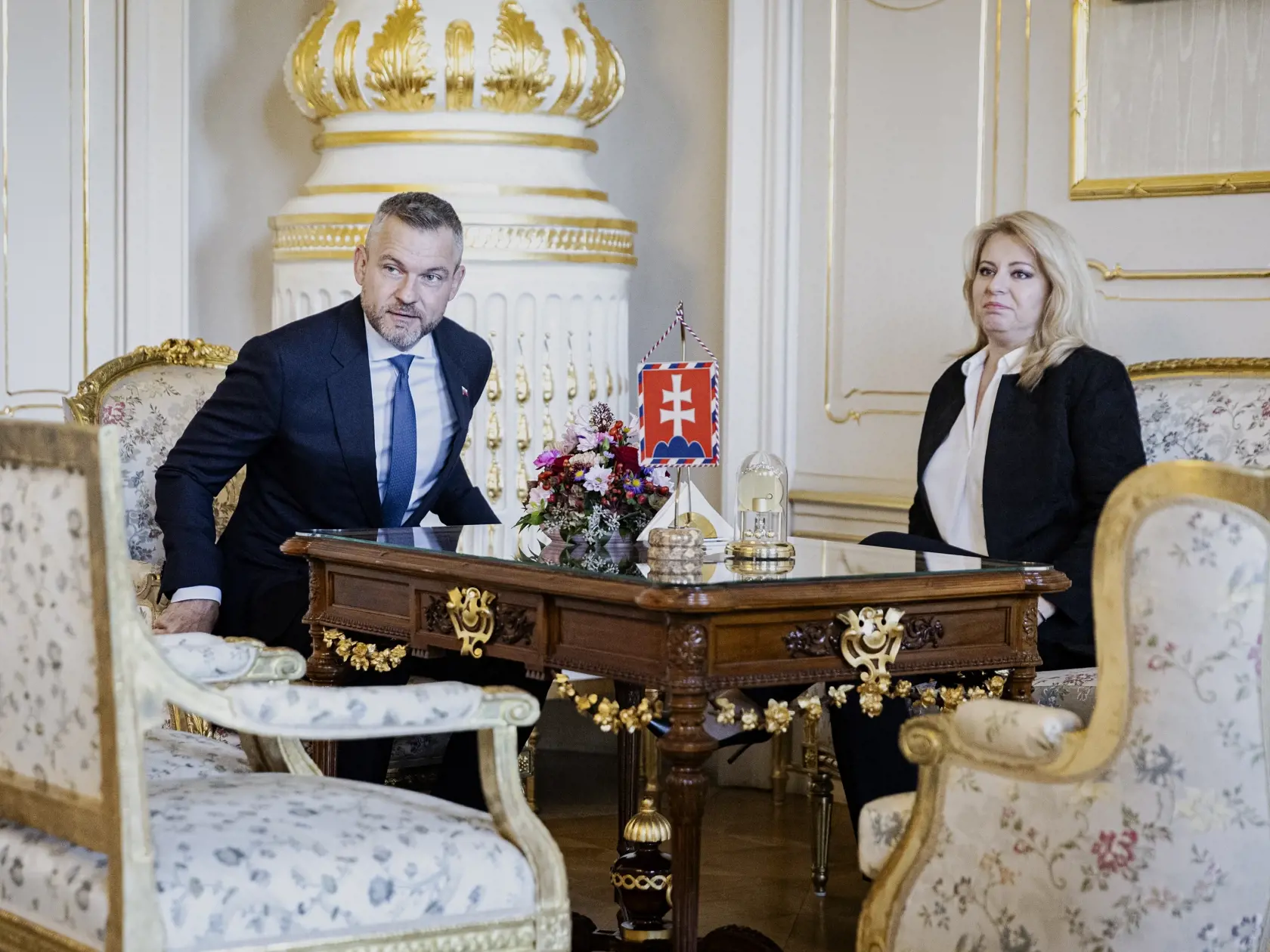 Prezidentka Slovenskej republiky Zuzana Čaputová prijala na základe výsledkov predčasných parlamentných volieb v prezidentskom paláci predsedu strany HLAS-SD Petra Pellegriniho.