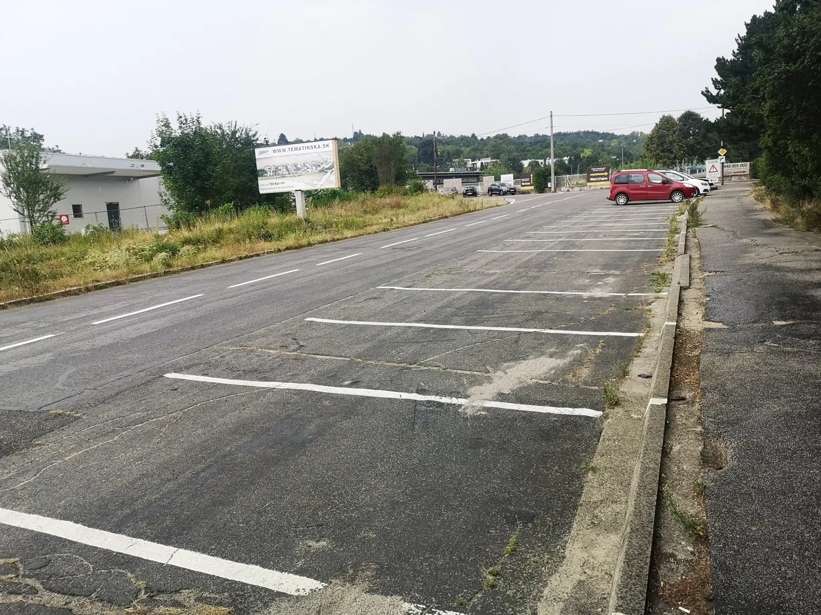 Muž vypovedal, že sa bál, že chlapci fotografie niekde zverejnia a označia ho za pedofila. Preto na nich vytiahol zbraň.