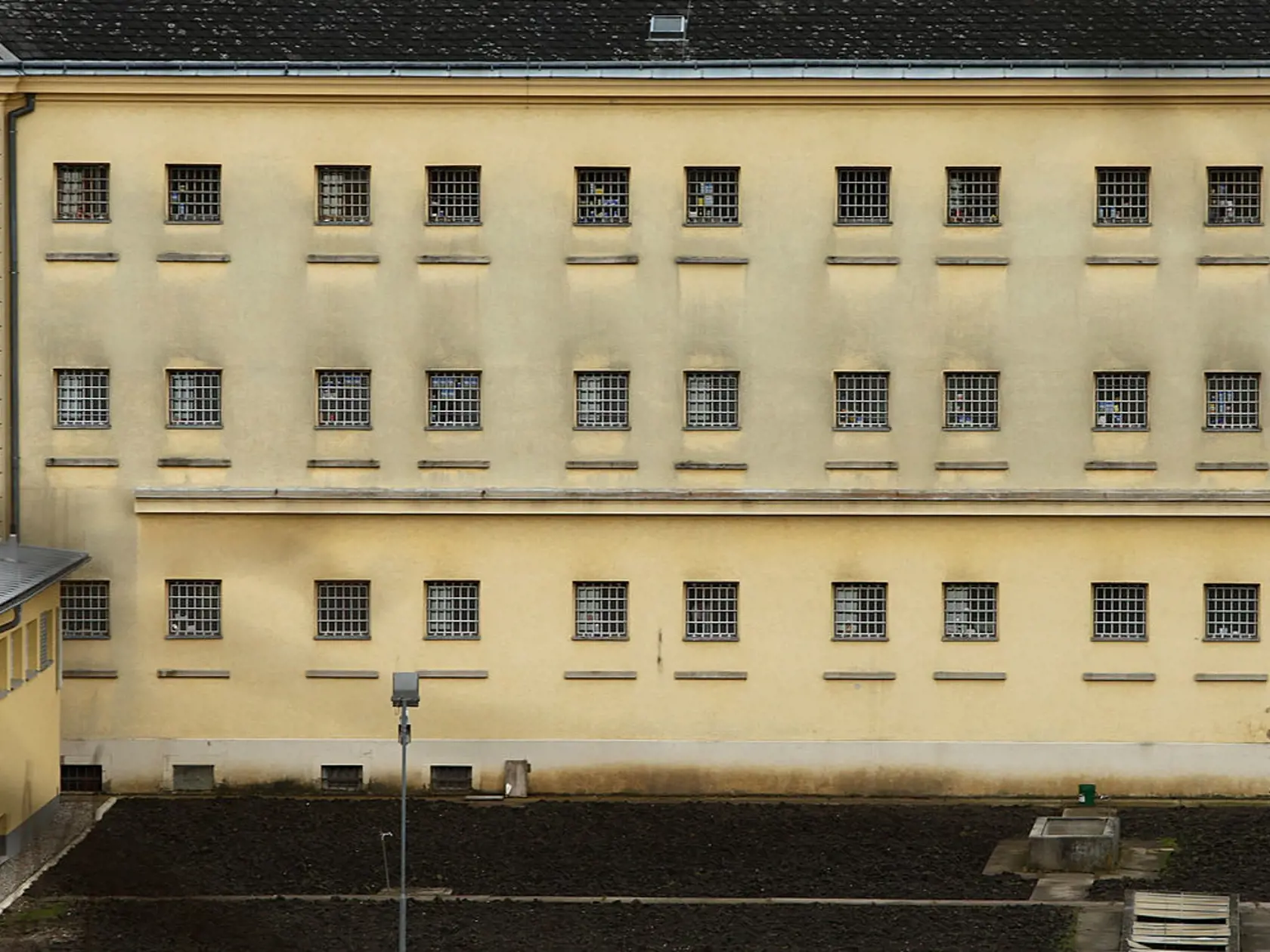 ST. POELTEN, RAKÚSKO: Väzenie, kde si Fritzl odpykáva svoj trest.