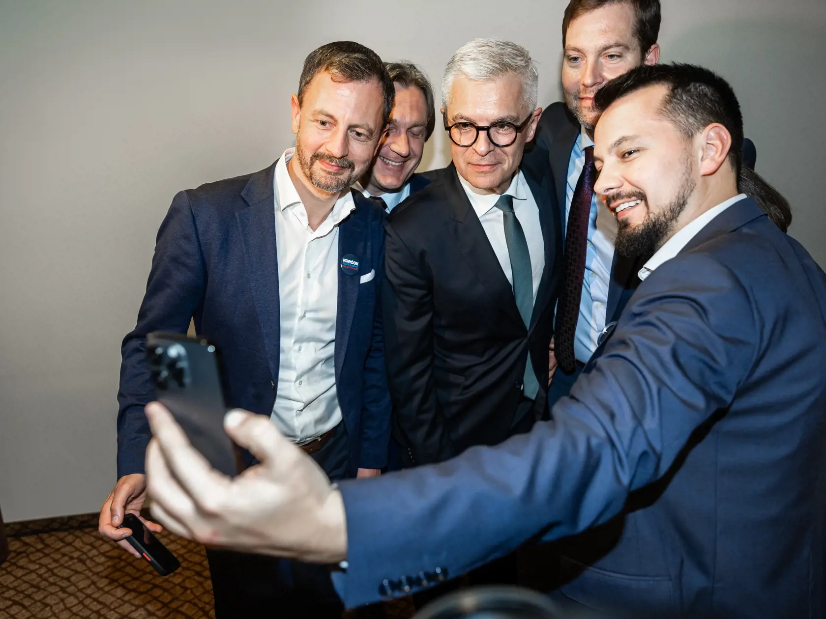Volebná noc v centrále prezidentského kandidáta Ivana Korčoka v Bratislave. Na snímke Eduard Heger, Ivan Korčok a Juraj Šeliga.