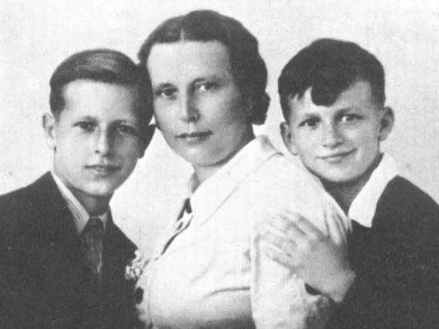 František Zvarík (vľavo) so svojou mamou.