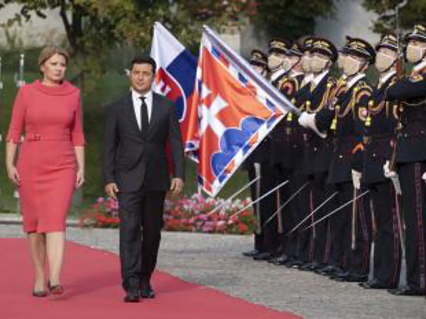 Prezidentka Zuzana Čaputová sa stretla s prezidentom Ukrajiny Volodymyrom Zelenským. Pozrite sa na tie šaty!