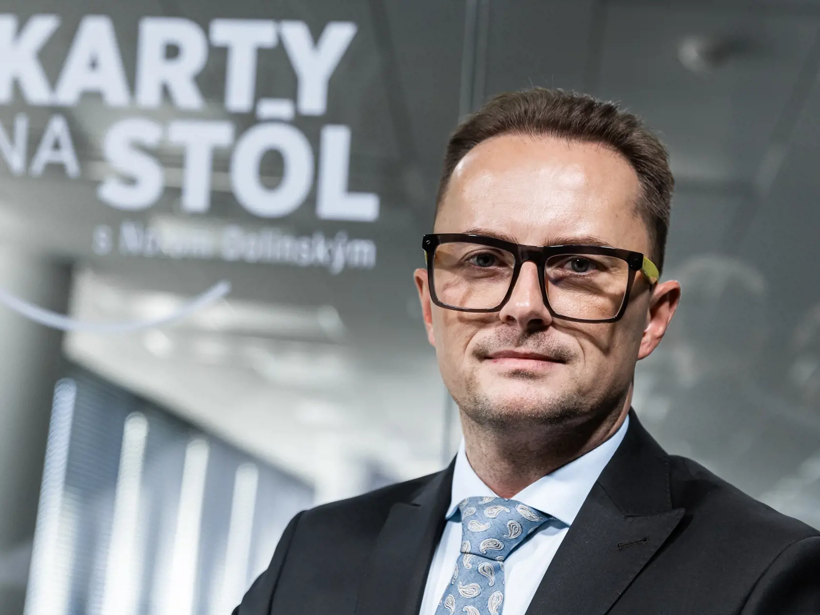 Diskusná relácia "Karty na stôl", ktorej hosťom bol Miroslav Řádek.