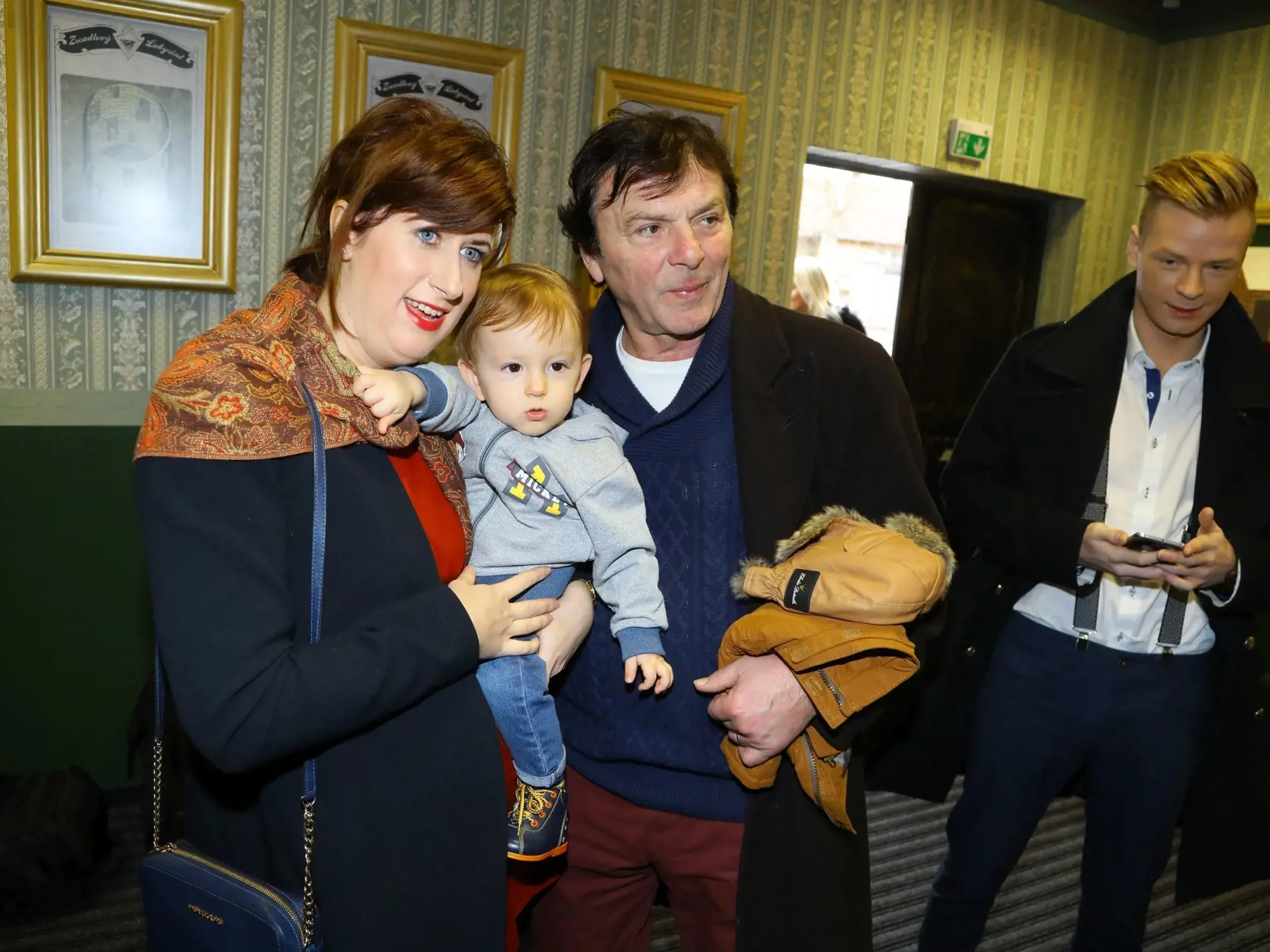 Pavel Trávníček s Monikou Trávníčkovou a synmi Pavmom a Maxíkom.