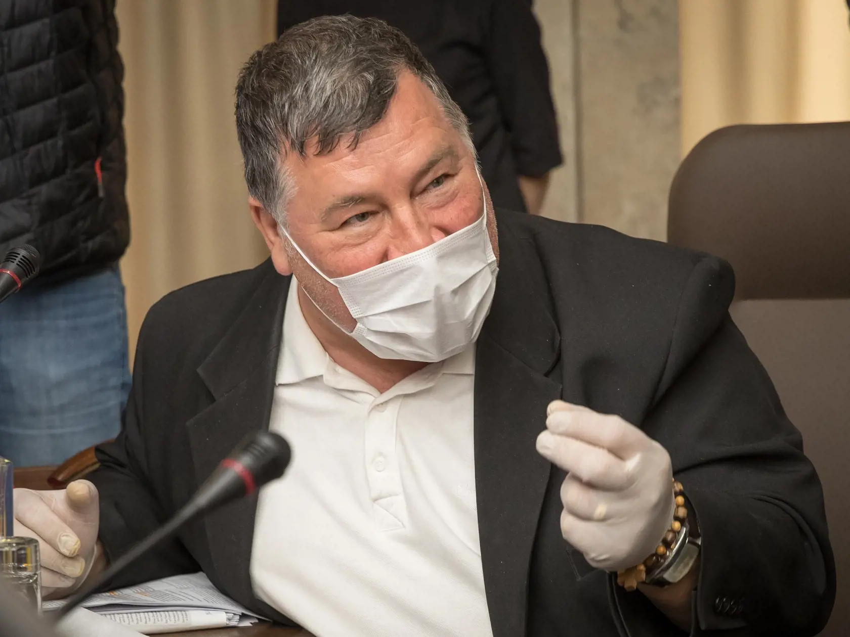 Spojené rokovanie vlády a krízového štábu v prípade pandémie Koronavírusu na Slovensku. Na snímke je profesor tropickej medicíny Vladimír Krčméry.