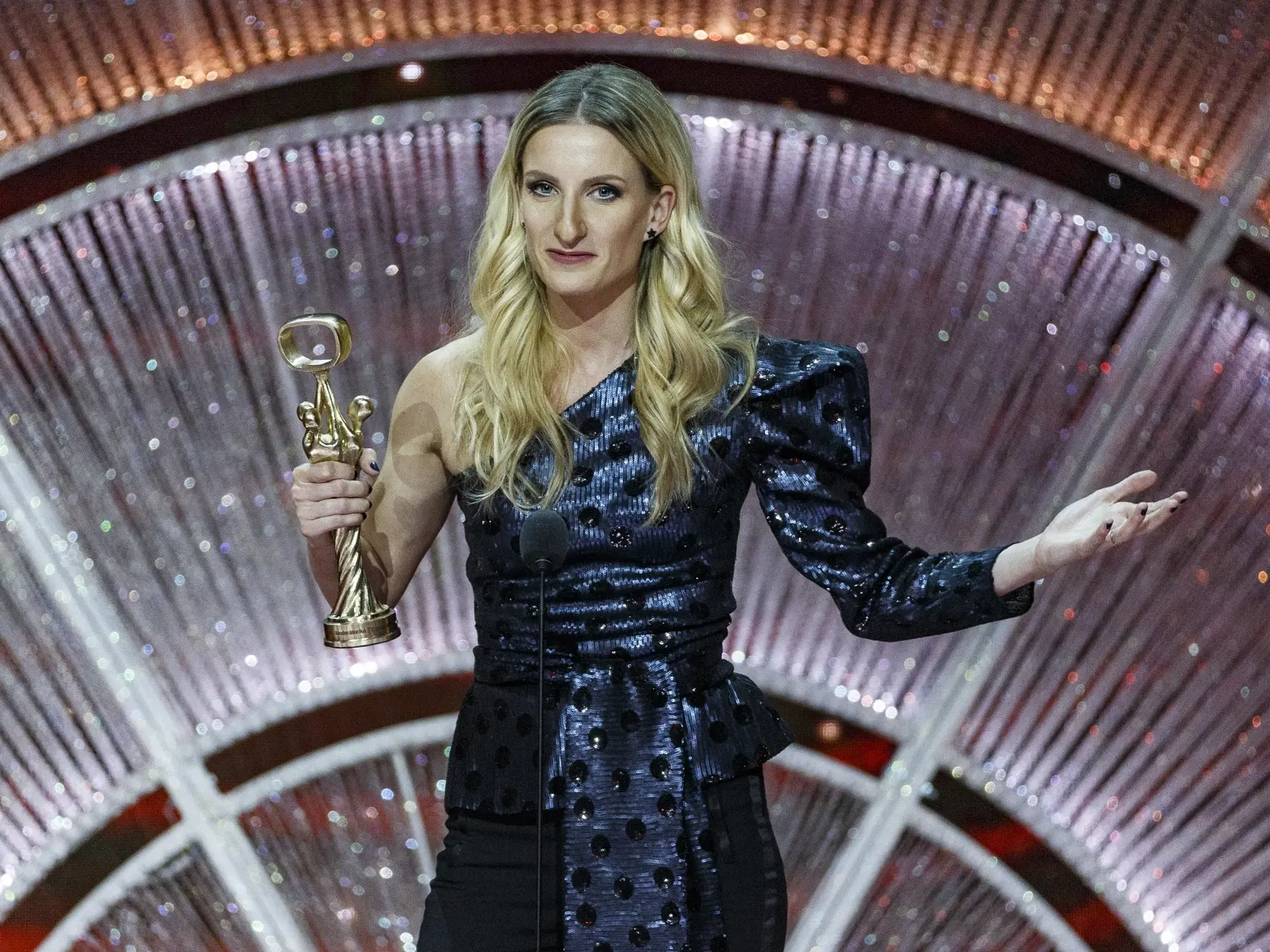 Na snímke Adela Vinczeová počas priameho prenosu z galavečera OTO 2019.
