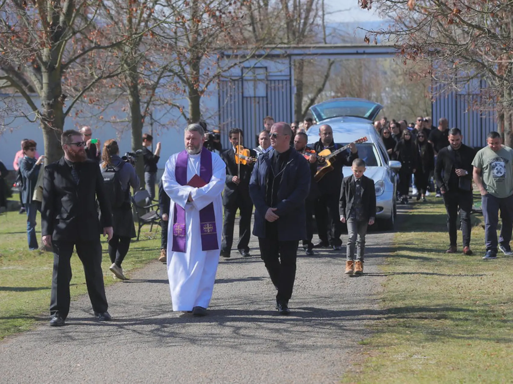 Posledné zábery z pohrebu Věry Bílej (†64).