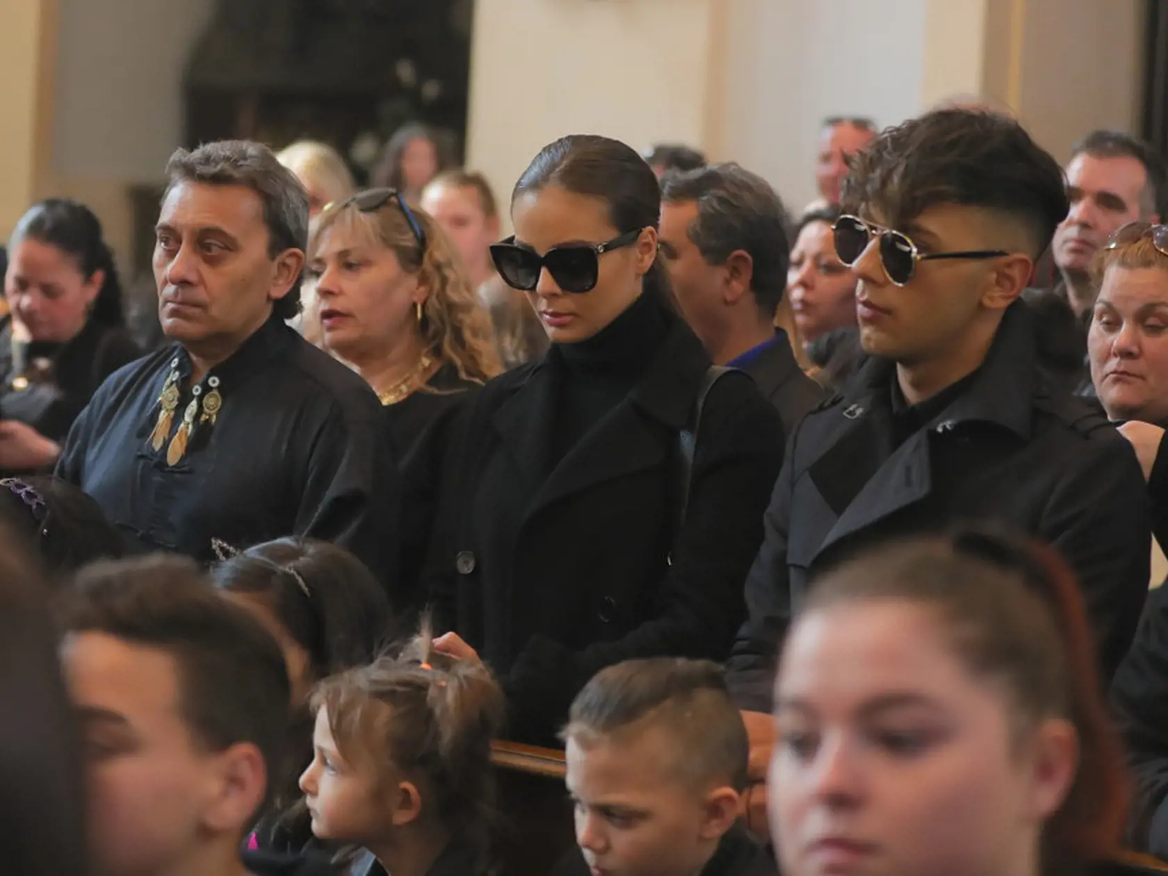 Zábery z poslednej rozlúčky so speváčkou Věrou Bílou.