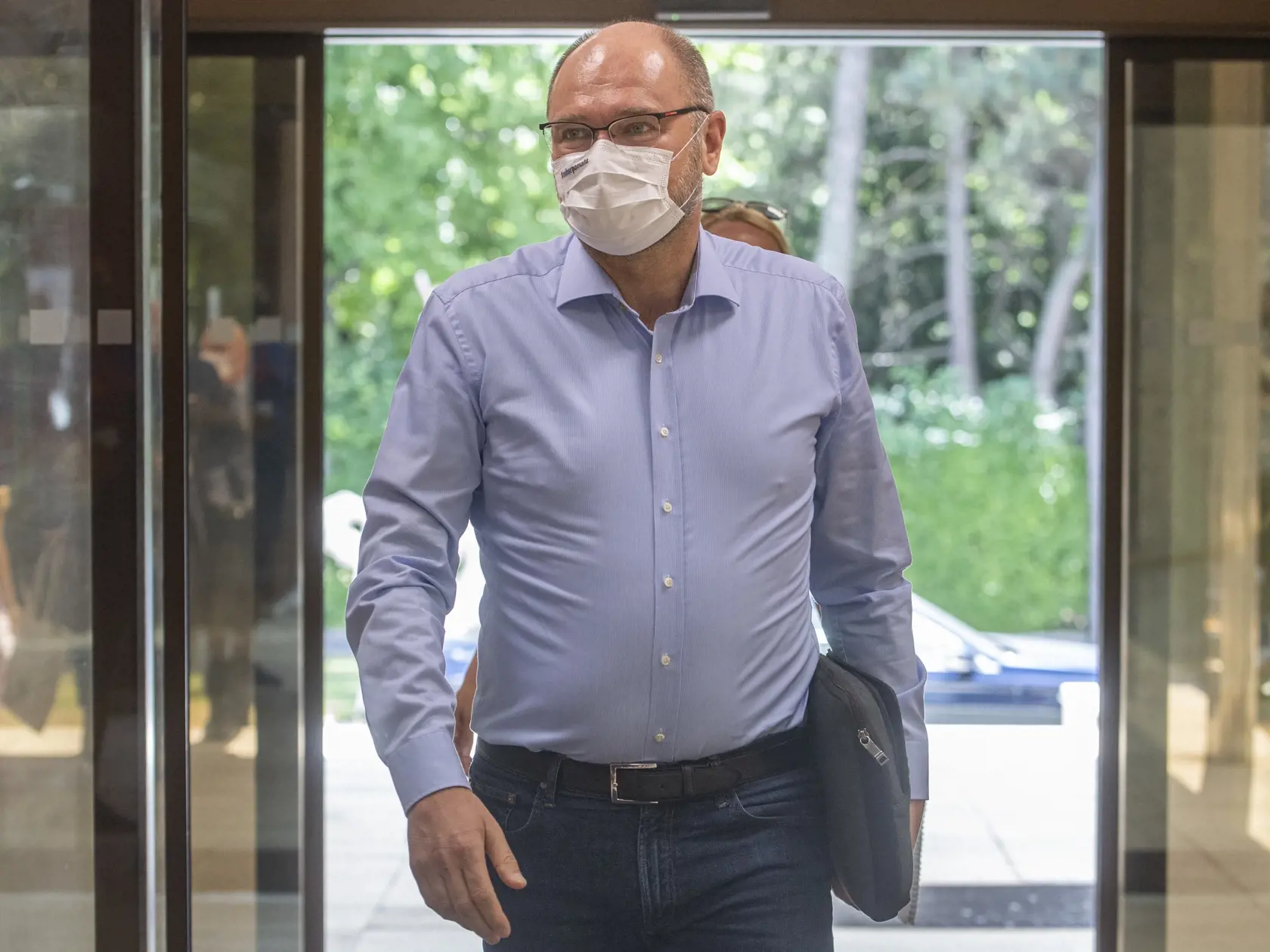 "Zmapovali sme situáciu, ako po mesiaci letných prázdnin funguje možnosť pracovať pre 15-ročných. Z našich zistení vyplynulo, že doteraz inšpektoráty práce zaevidovali 48 žiadostí na výkon ľahkých prác," tlmočila poslankyňa Národnej rady (NR) SR za SaS Jarmila Halgašová.
