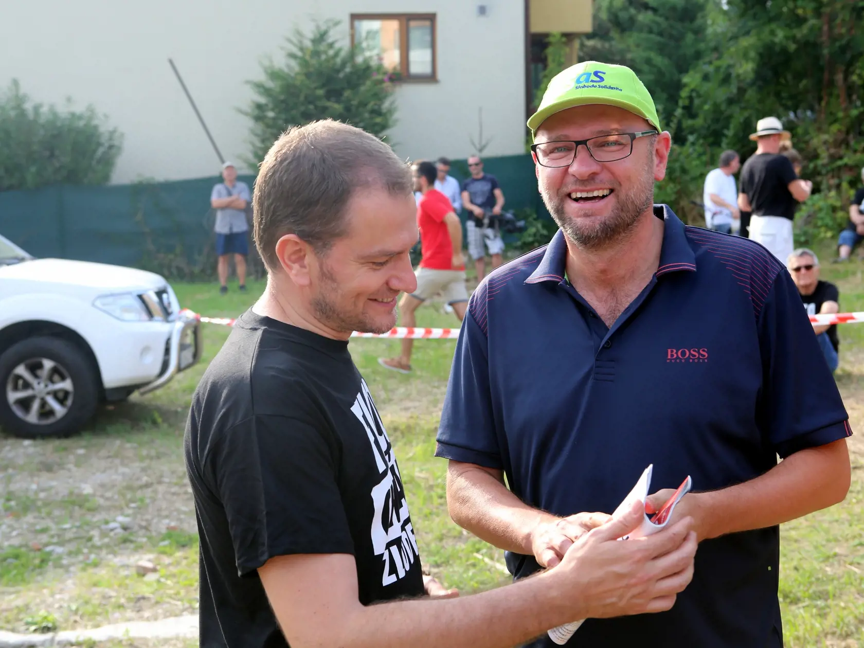 Igor Matovič a Richard Sulík chodili spolu protestovať pred komplex Bonaparte, kde býval Robert Fico u daňového podvodníka Ladislava Bašternáka.