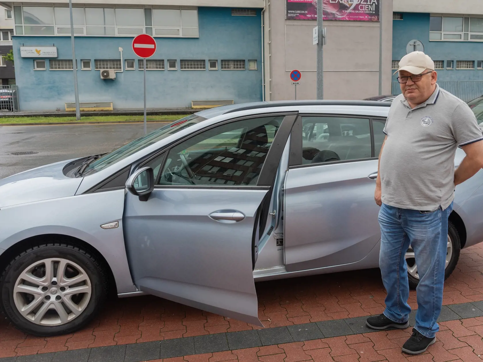 Andrej (65), Bratislava: Zdražovanie je vždy zlé! Mesačne miniem zhruba o 50 € viac na naftu ako doteraz. Čo už narobím...