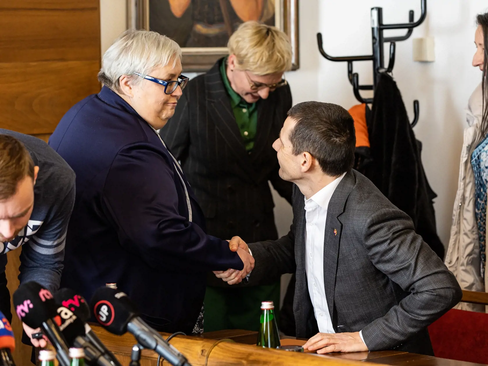 Zasadnutie výboru NR SR pre kultúru a médiá. Na snímke Monika Kozelová a Štefan Hamran.