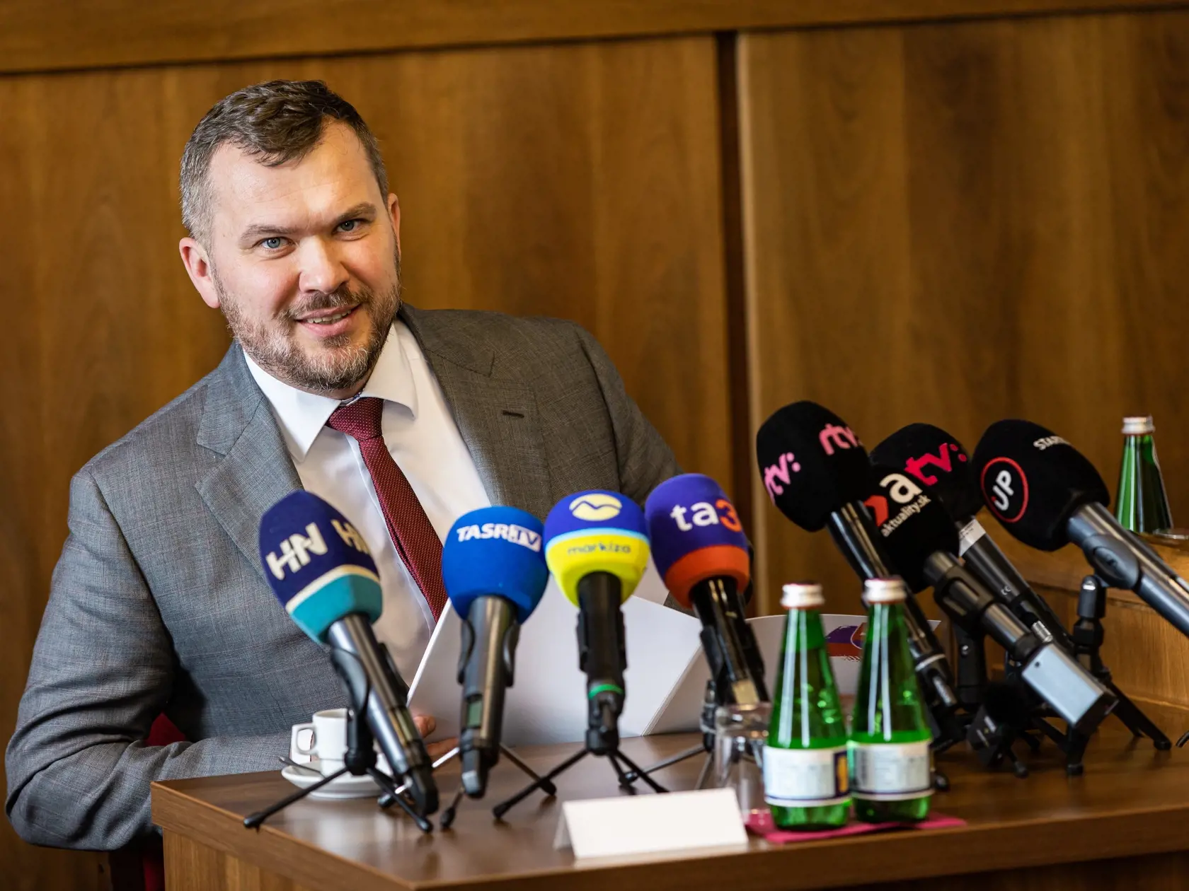 Zasadnutie výboru NR SR pre kultúru a médiá. Na snímke Viliam Karas.