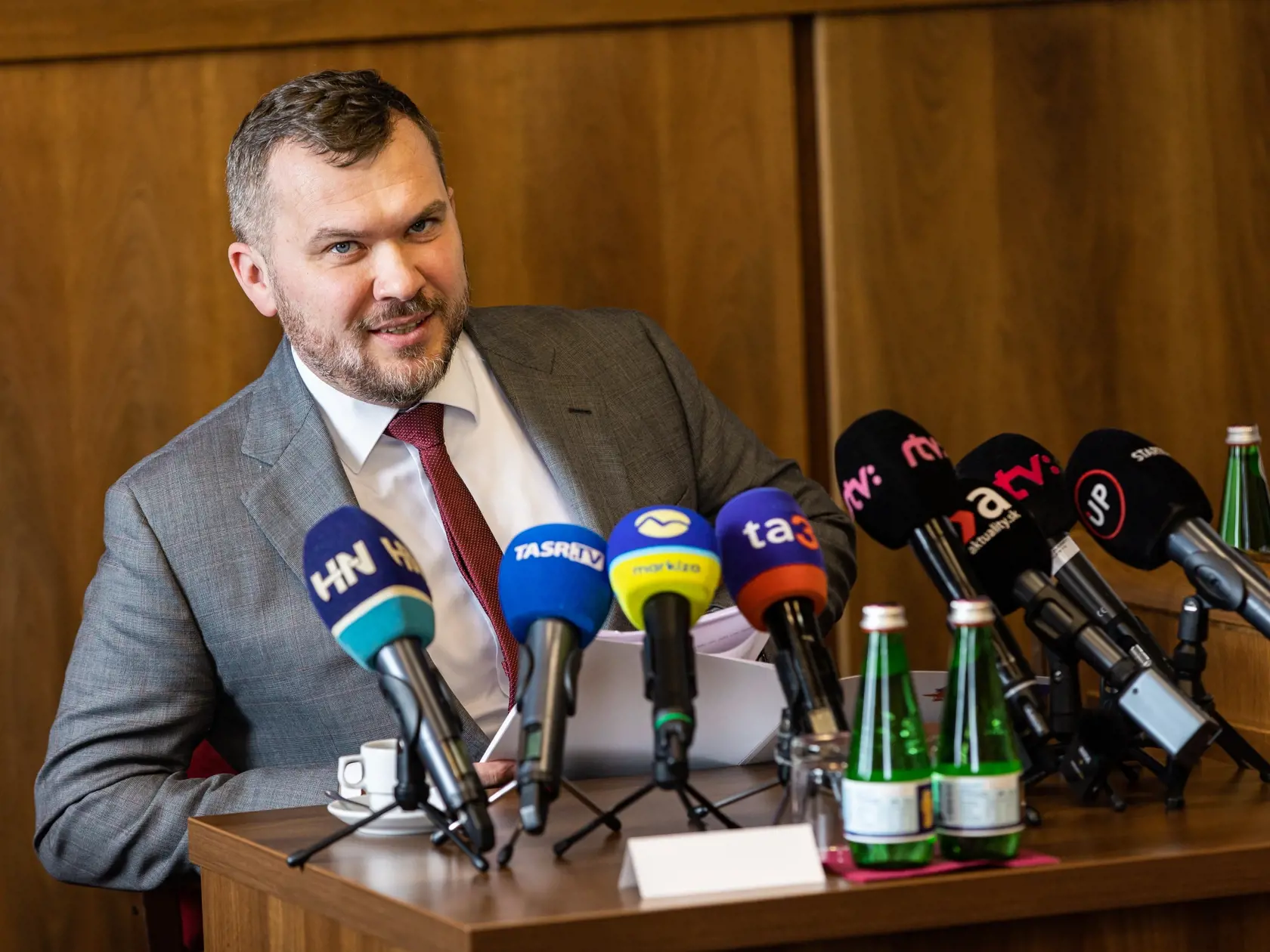 Zasadnutie výboru NR SR pre kultúru a médiá. Na snímke Viliam Karas.