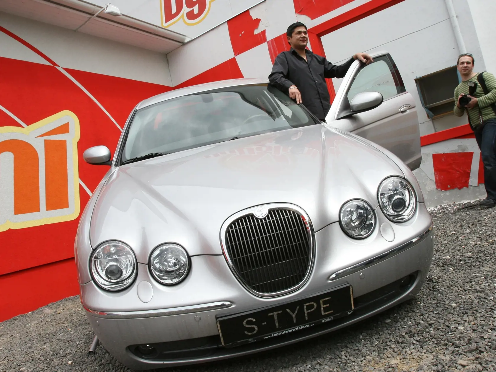 Erik ako víťaz Vyvolených získal aj luxusné auto.